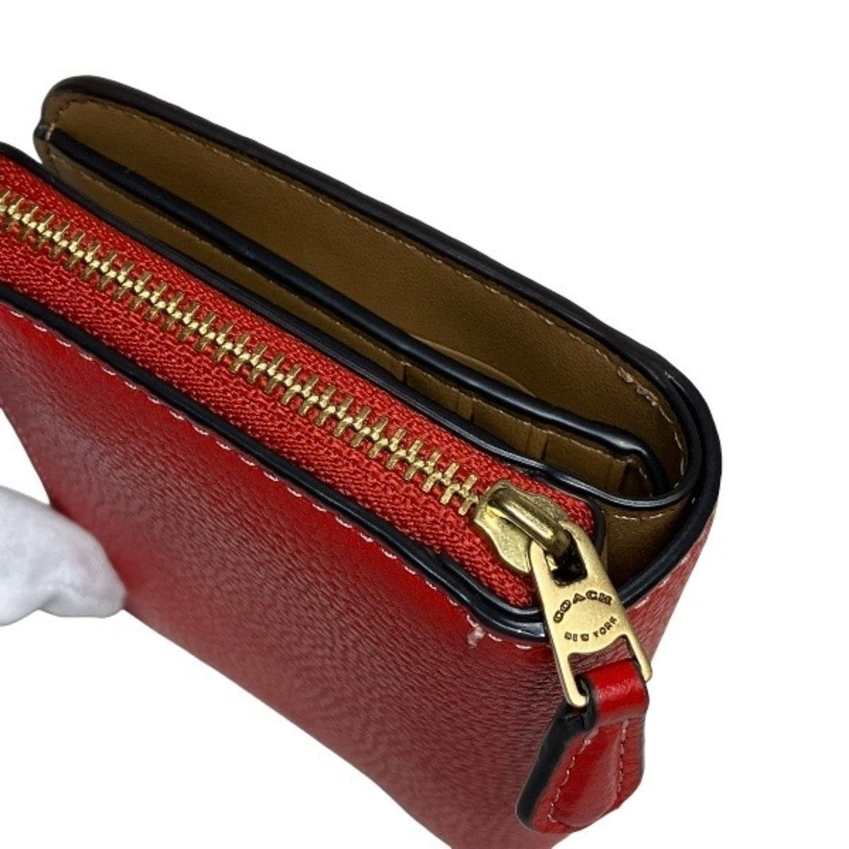 Coach Red Color Leather Wallet (Bi-Fold) (Pre-Owned)
