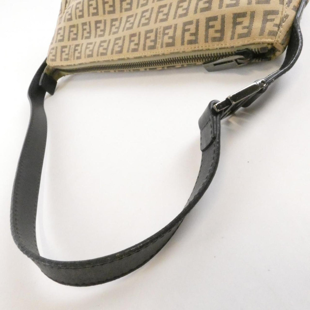 Fendi Beige Black Canvas Leather Handbag (Pre-Owned)