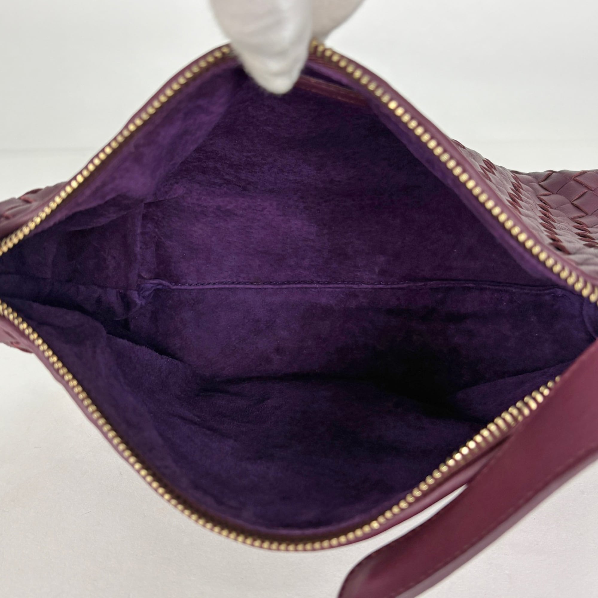 Bottega Veneta Bordeaux Intrecciato Leather Handbag Pouch (Pre-Owned)