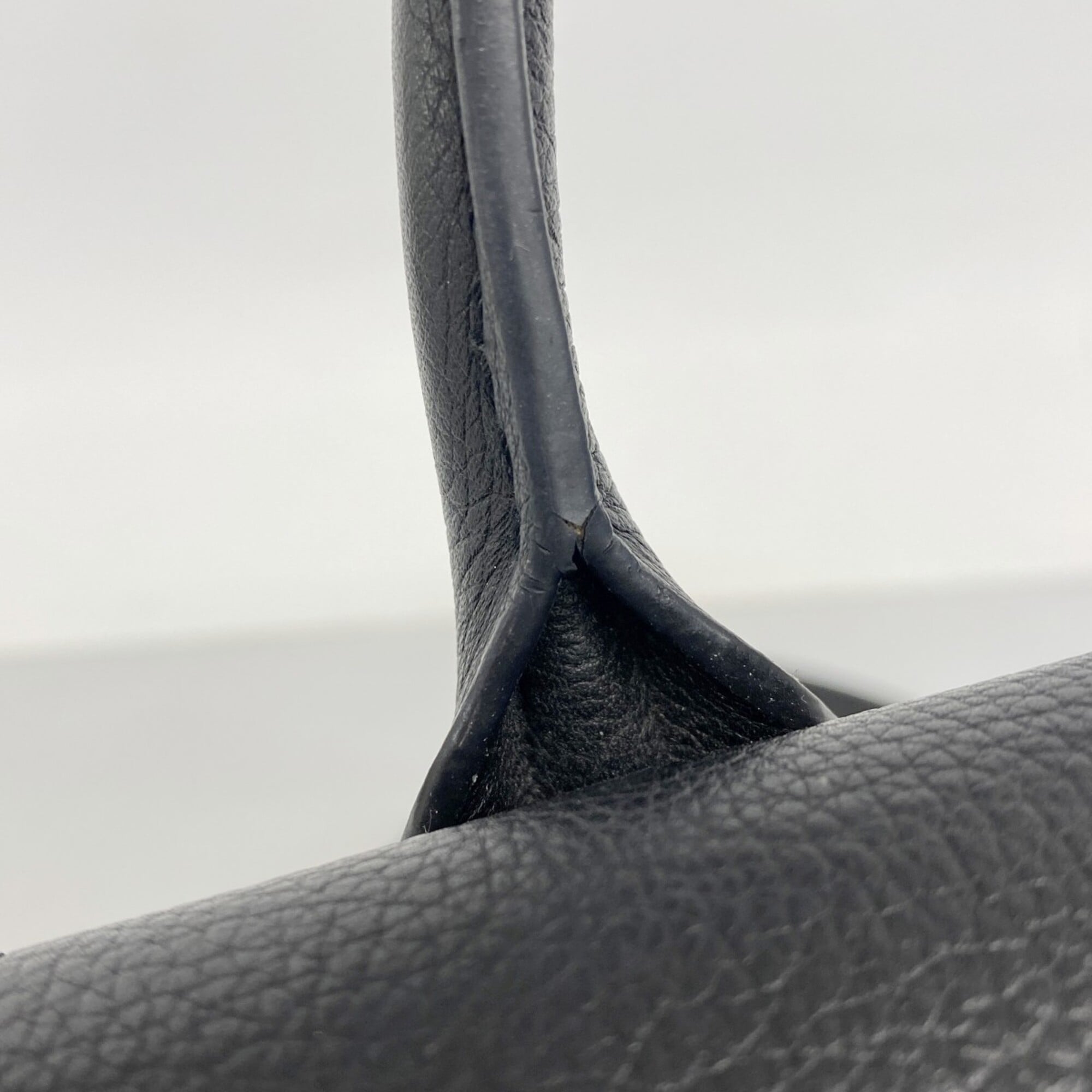 Louis Vuitton Noir Backpack (Pre-Owned)