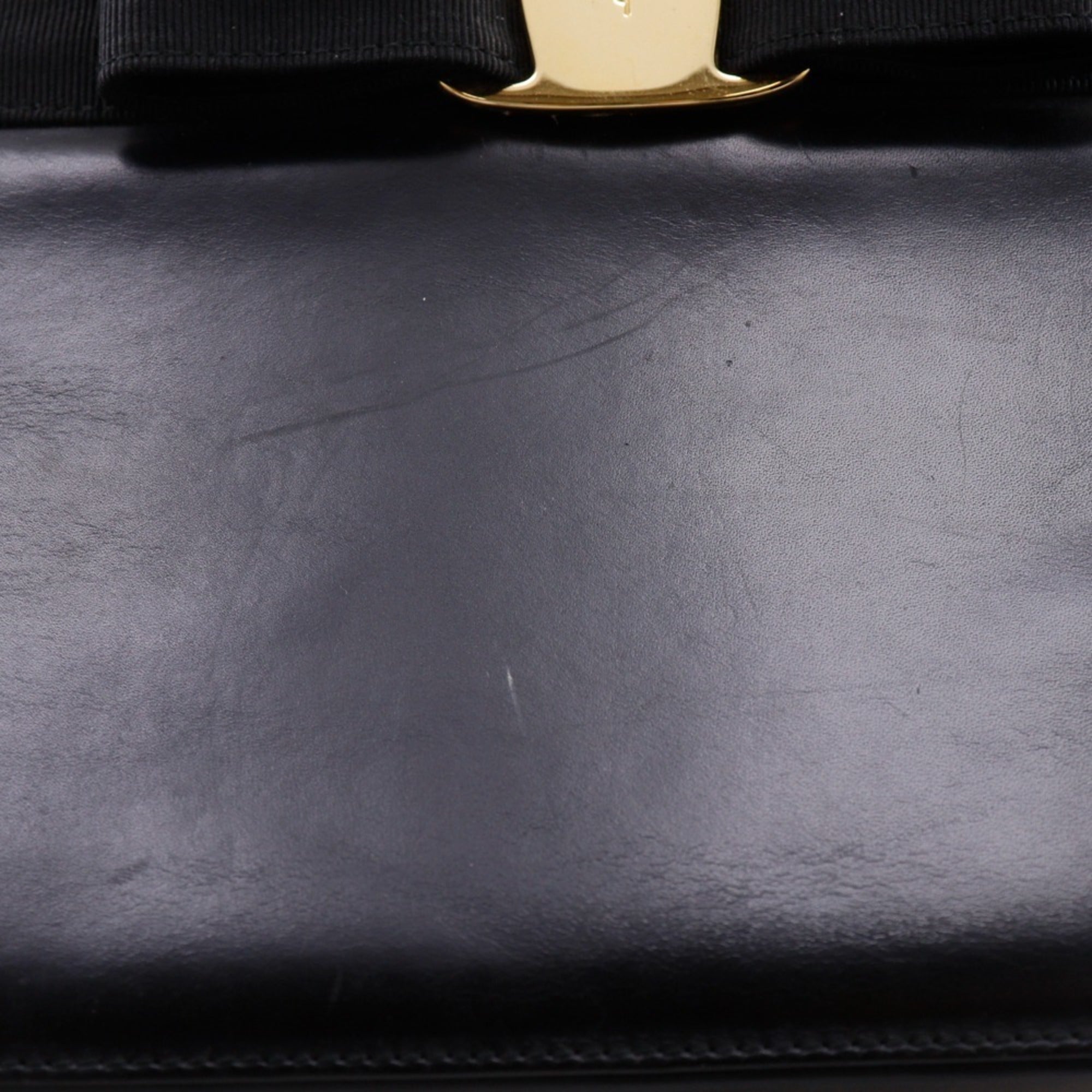 Salvatore Ferragamo Black Leather Handbag (Pre-Owned)