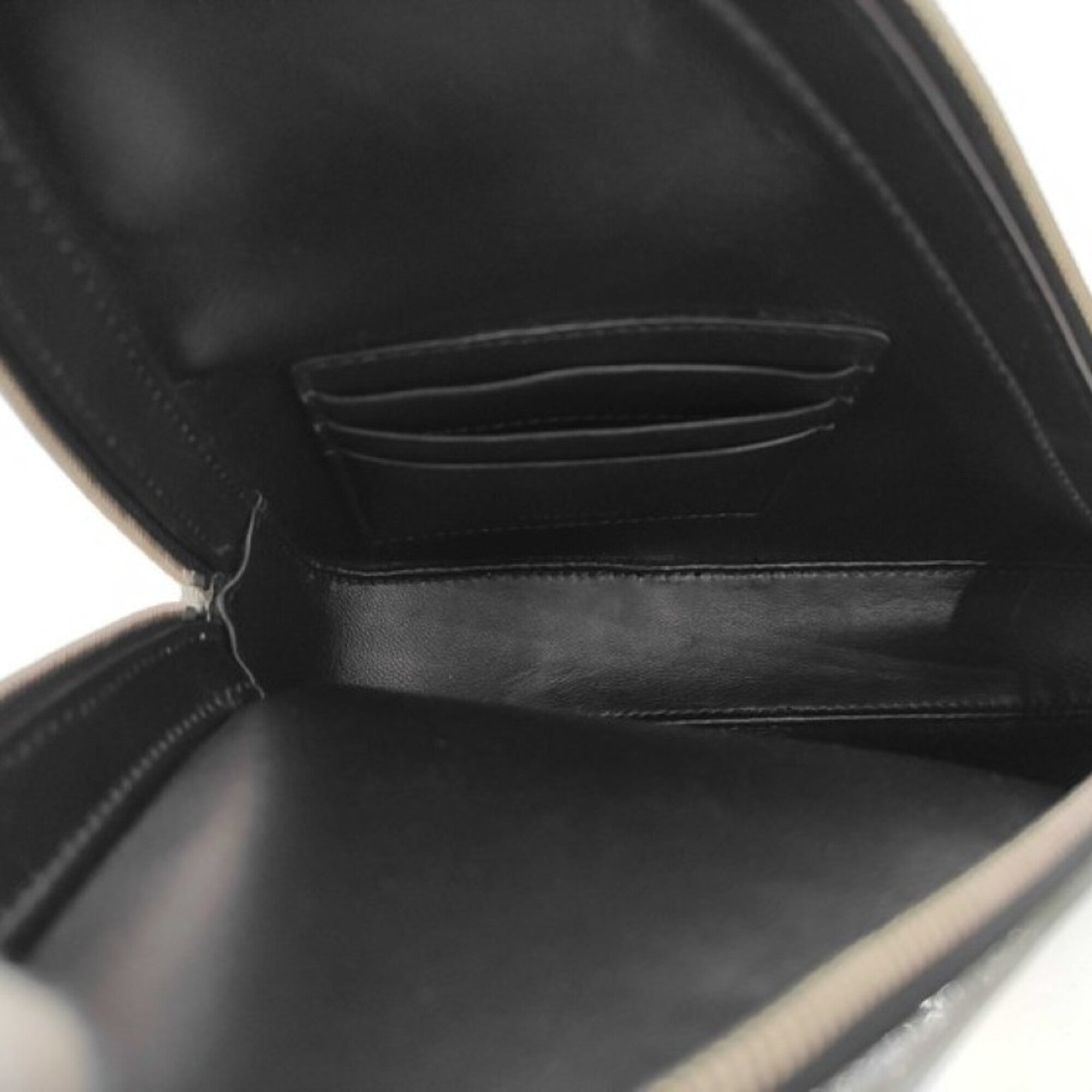Balenciaga Silver Leather Clutch Bag (Pre-Owned)