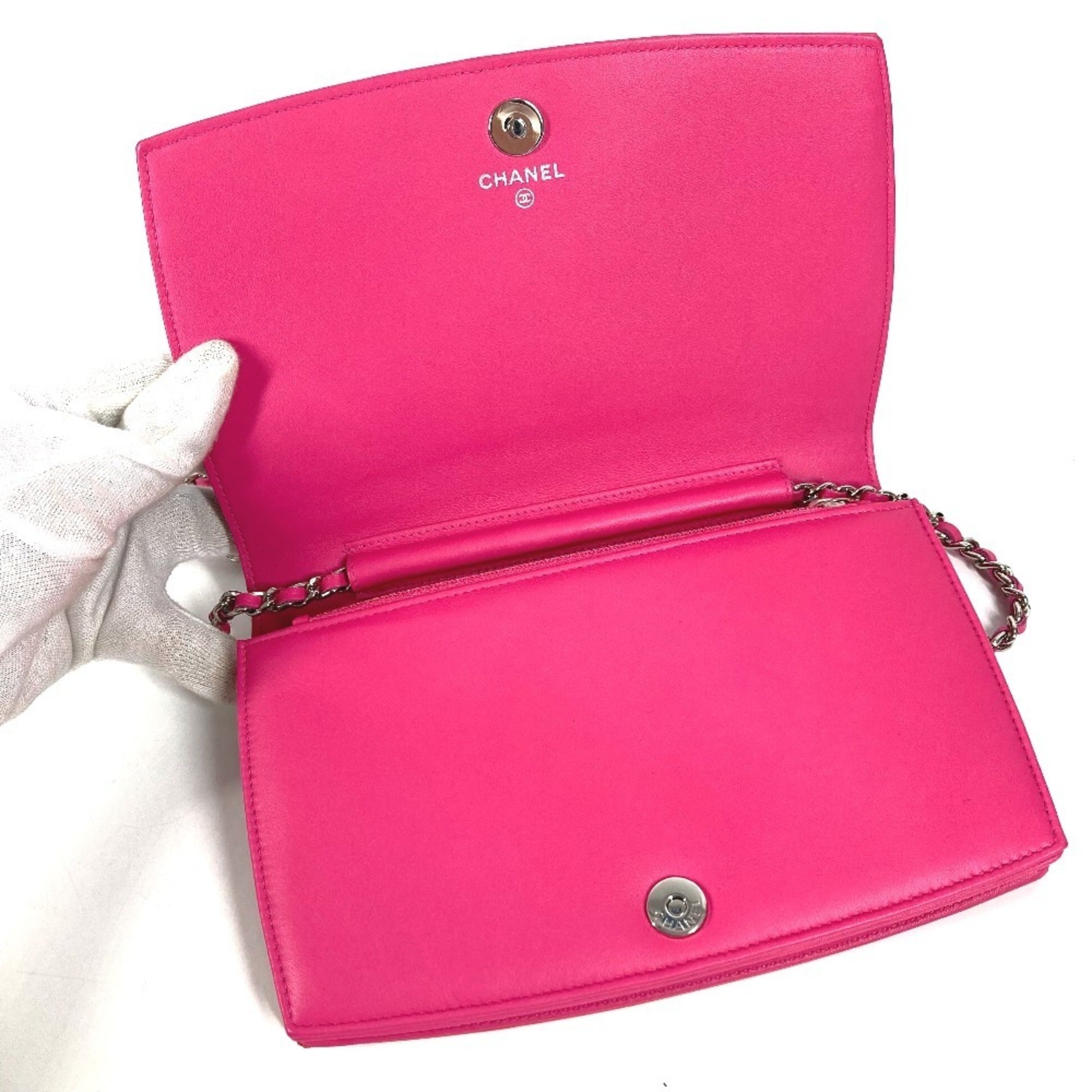 Chanel Pink Patent Leather Chain/Shoulder Wallet (Pre-Owned)