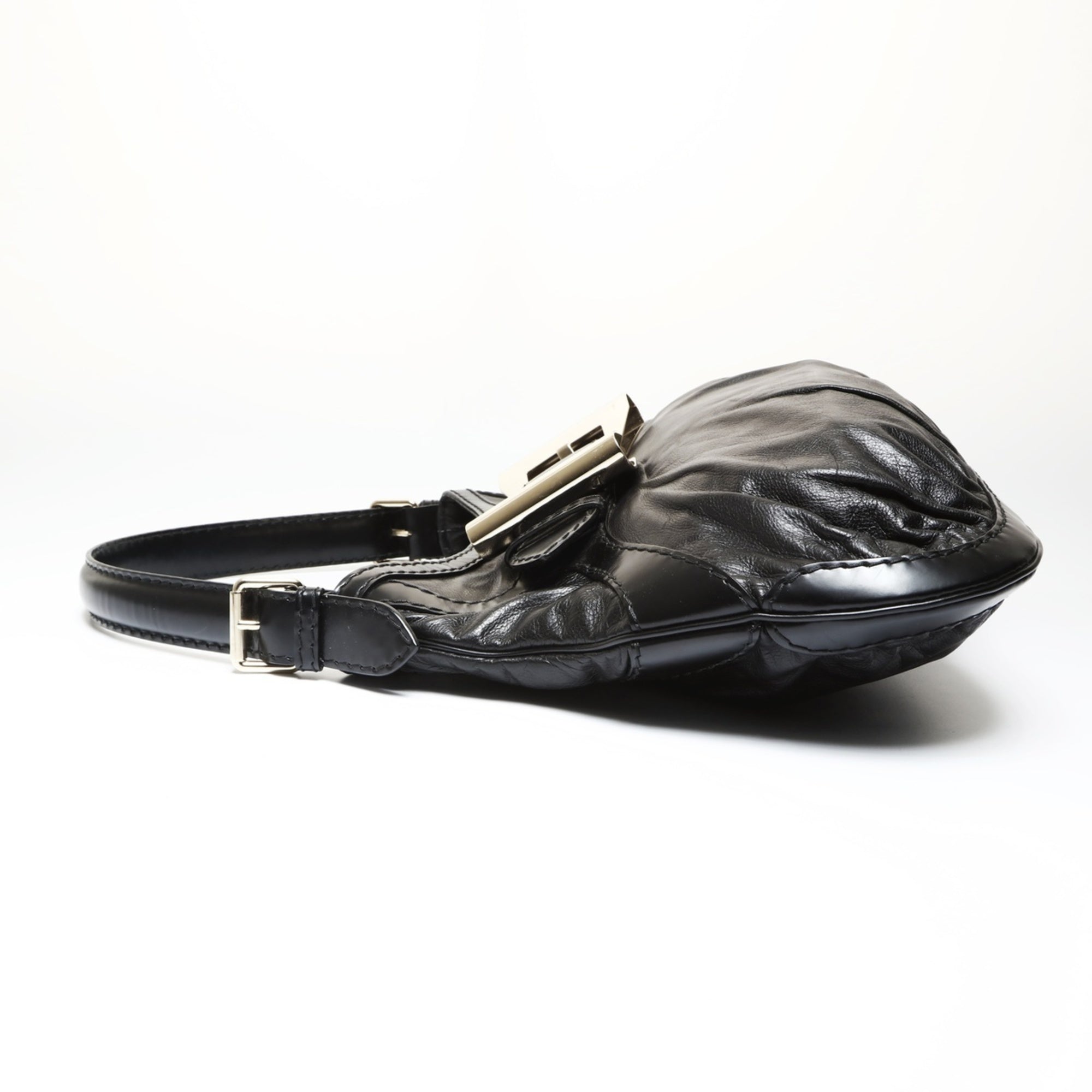 Gucci Black Bow Shoulder Bag (Pre-Owned)