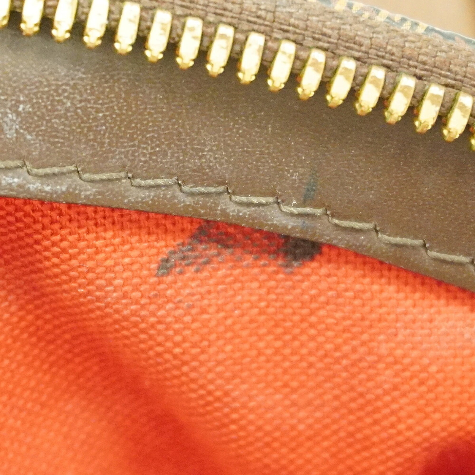 Louis Vuitton Ebene Handbag (Pre-Owned)