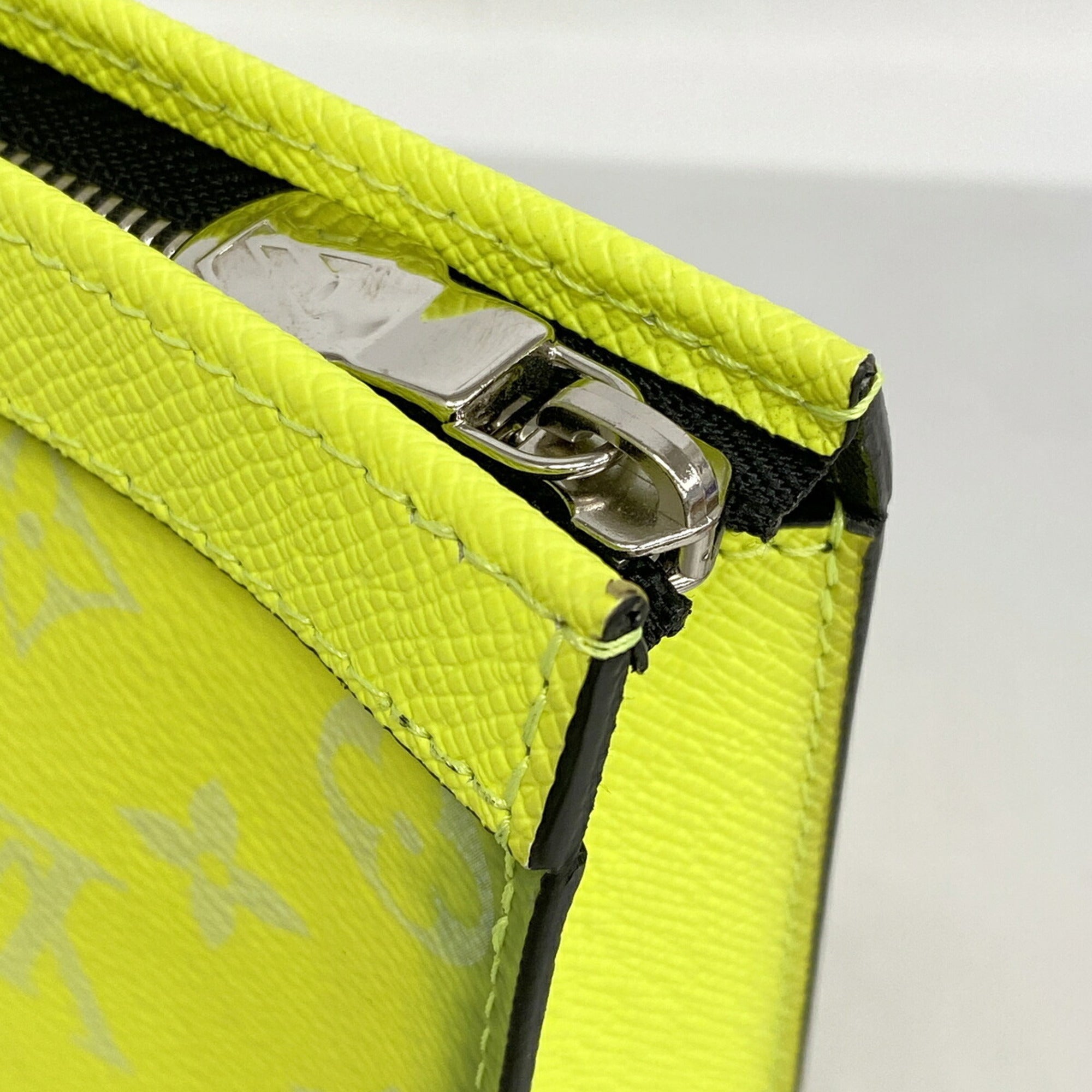 Louis Vuitton Yellow Clutch Bag (Pre-Owned)