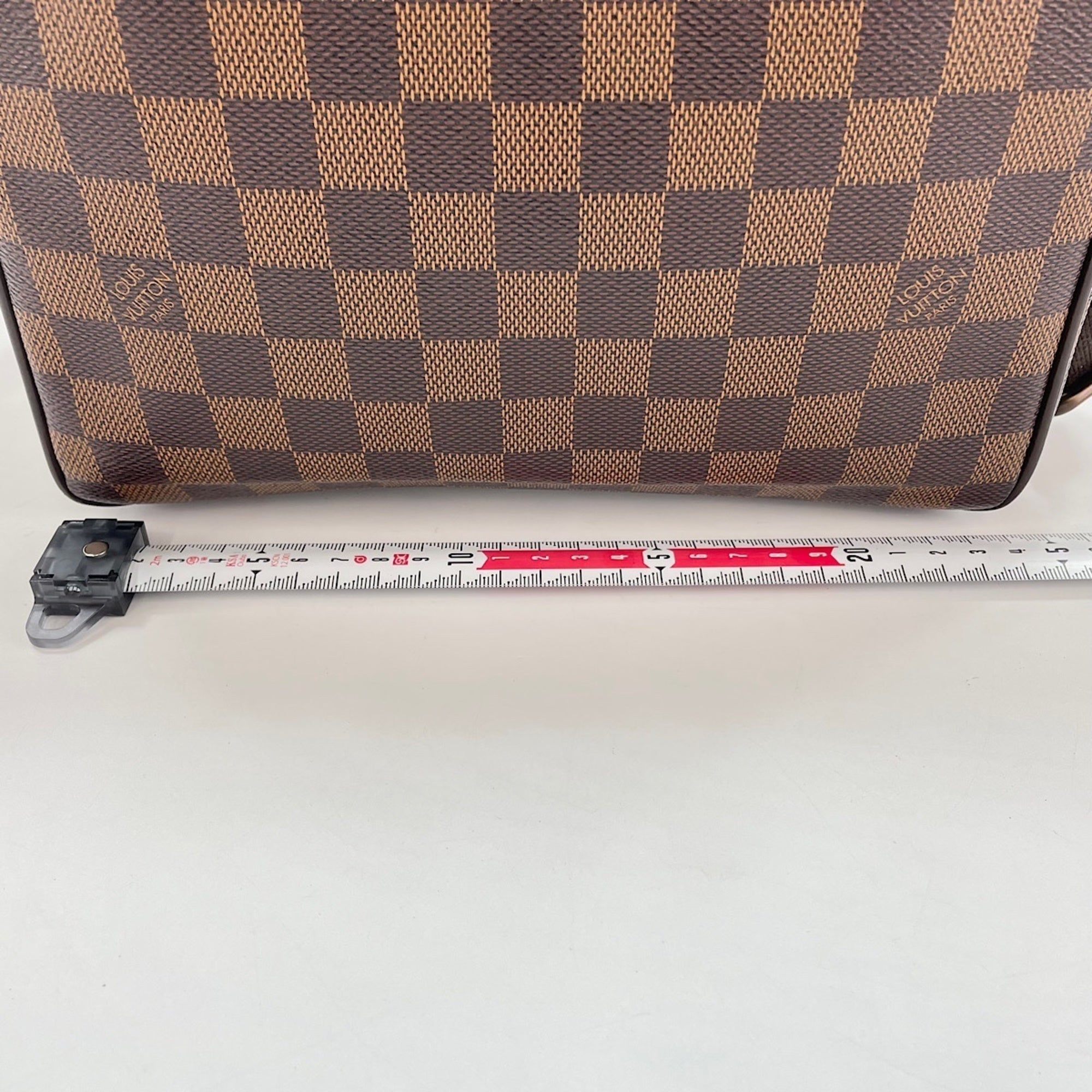Louis Vuitton Brown Shoulder Bag (Pre-Owned)
