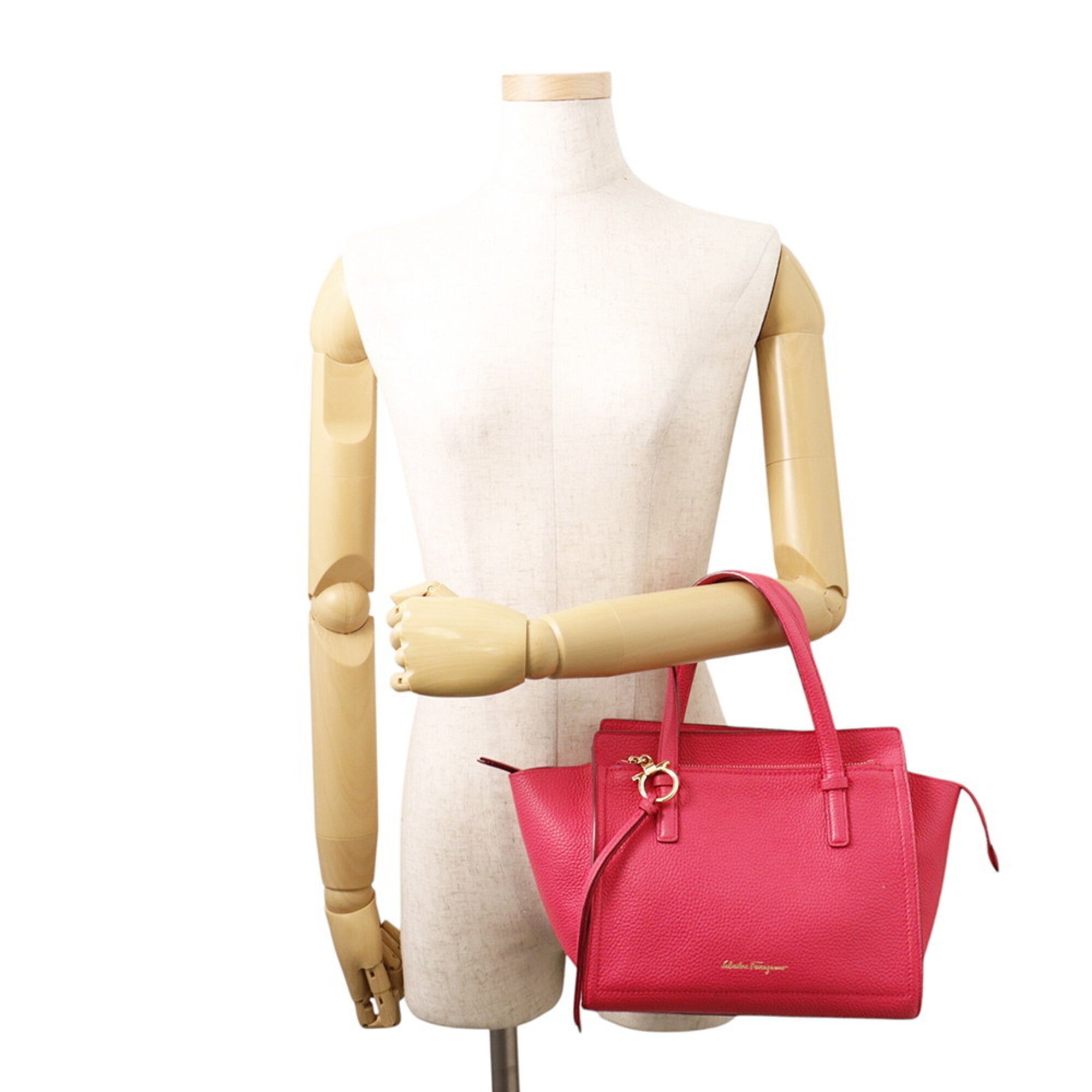 Salvatore Ferragamo Pink Leather Handbag (Pre-Owned)