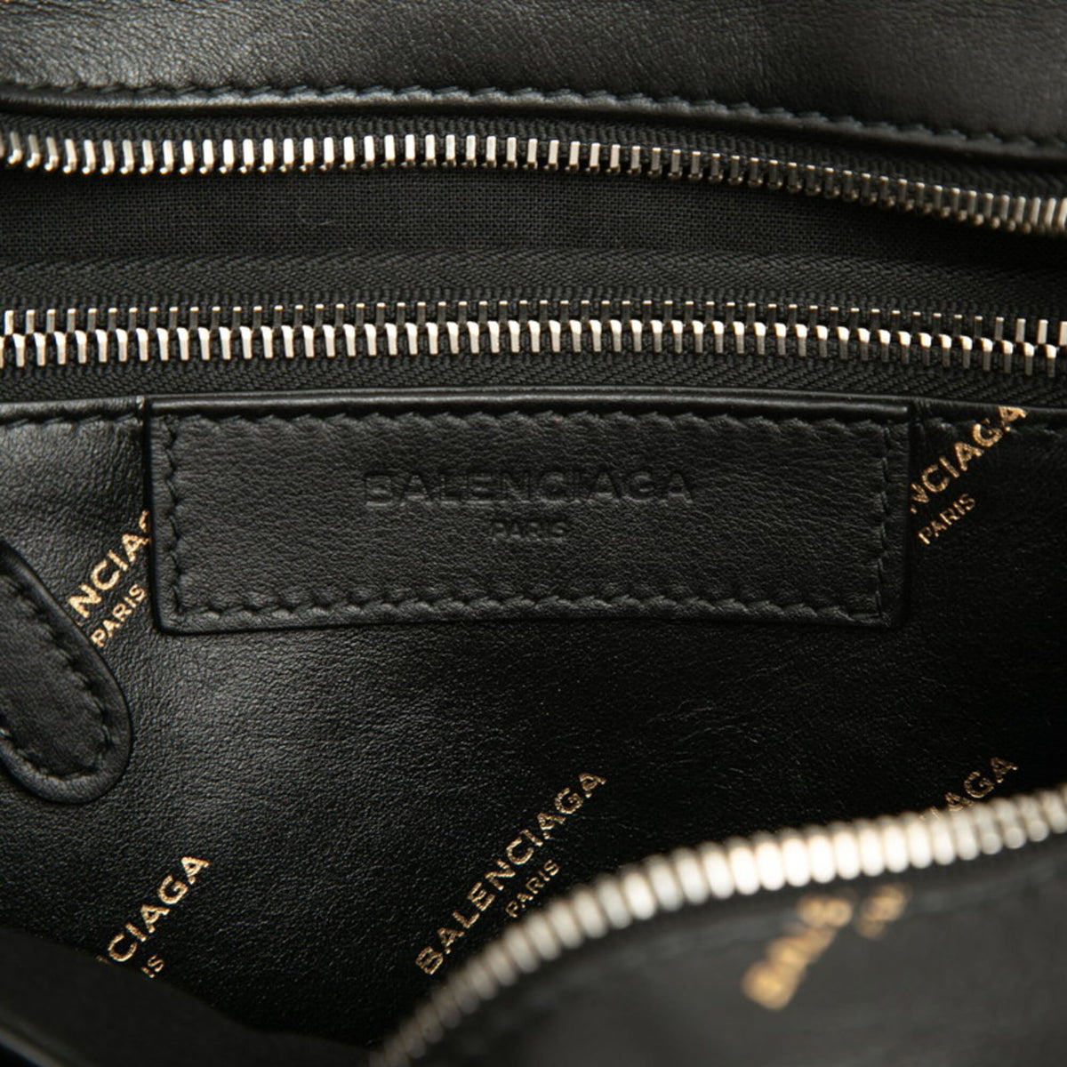 Balenciaga Black Leather Shoulder Bag Tote Bag (Pre-Owned)