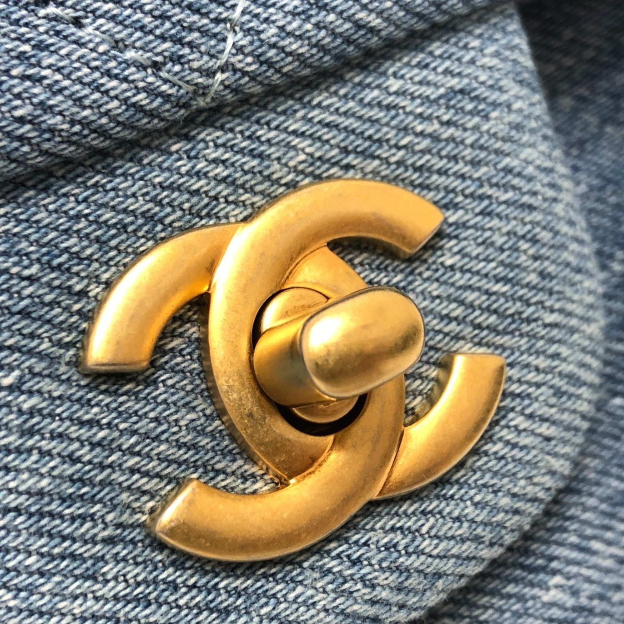 Chanel Matelasse Blue Denim Shoulder Bag (Pre-Owned)