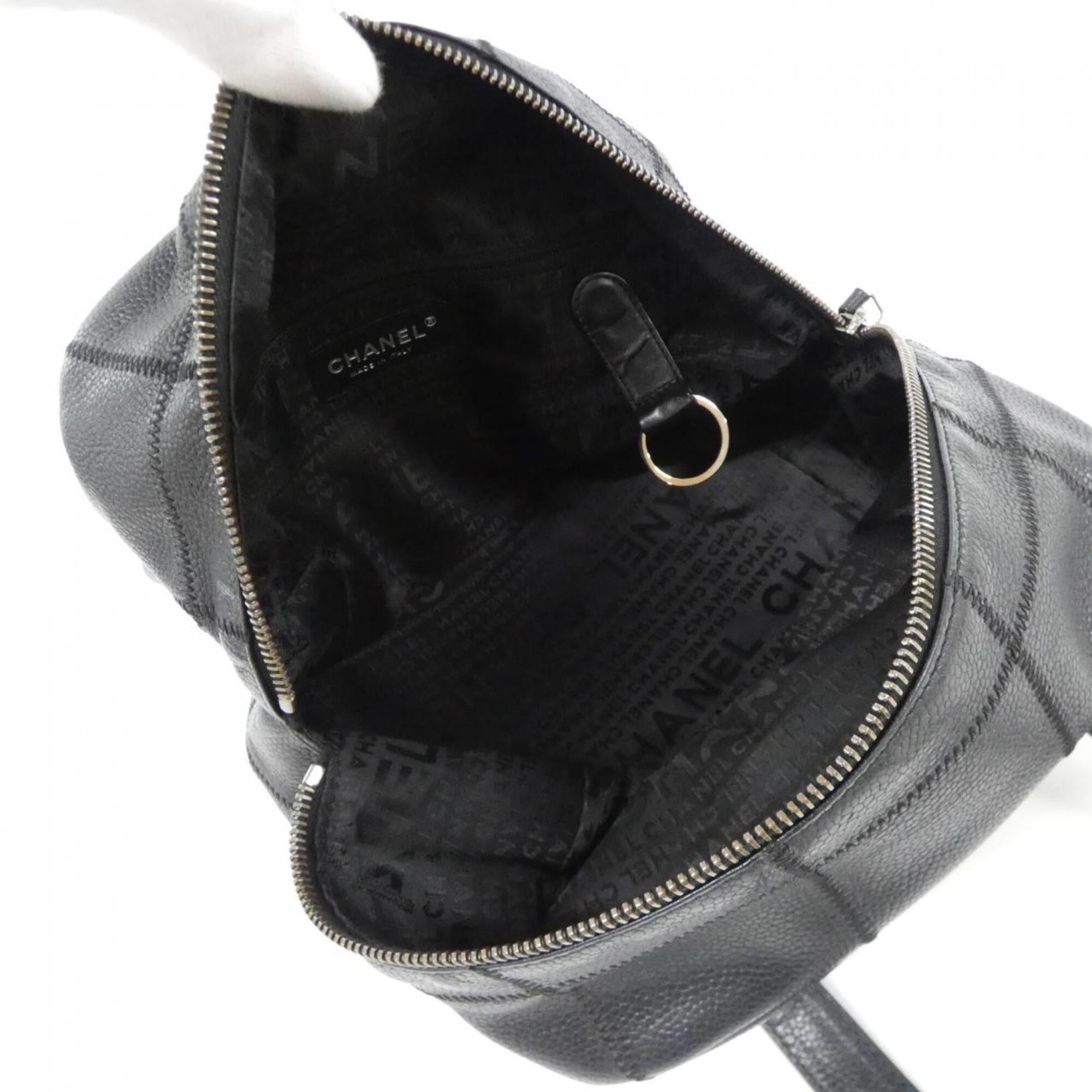 Chanel Black Grained Calfskin Shoulder Bag (Pre-Owned)