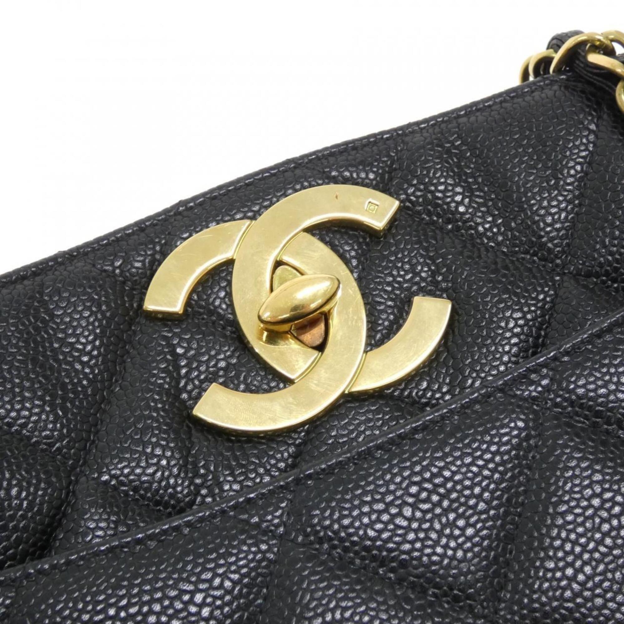 Chanel Black Grained Calfskin Shoulder Bag (Pre-Owned)