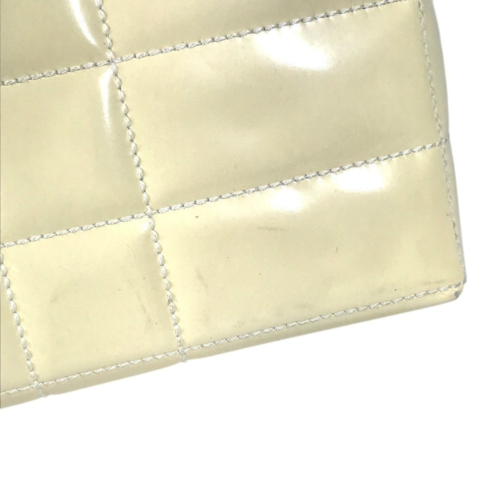 Chanel White Yellow Shoulder Bag (Pre-Owned)