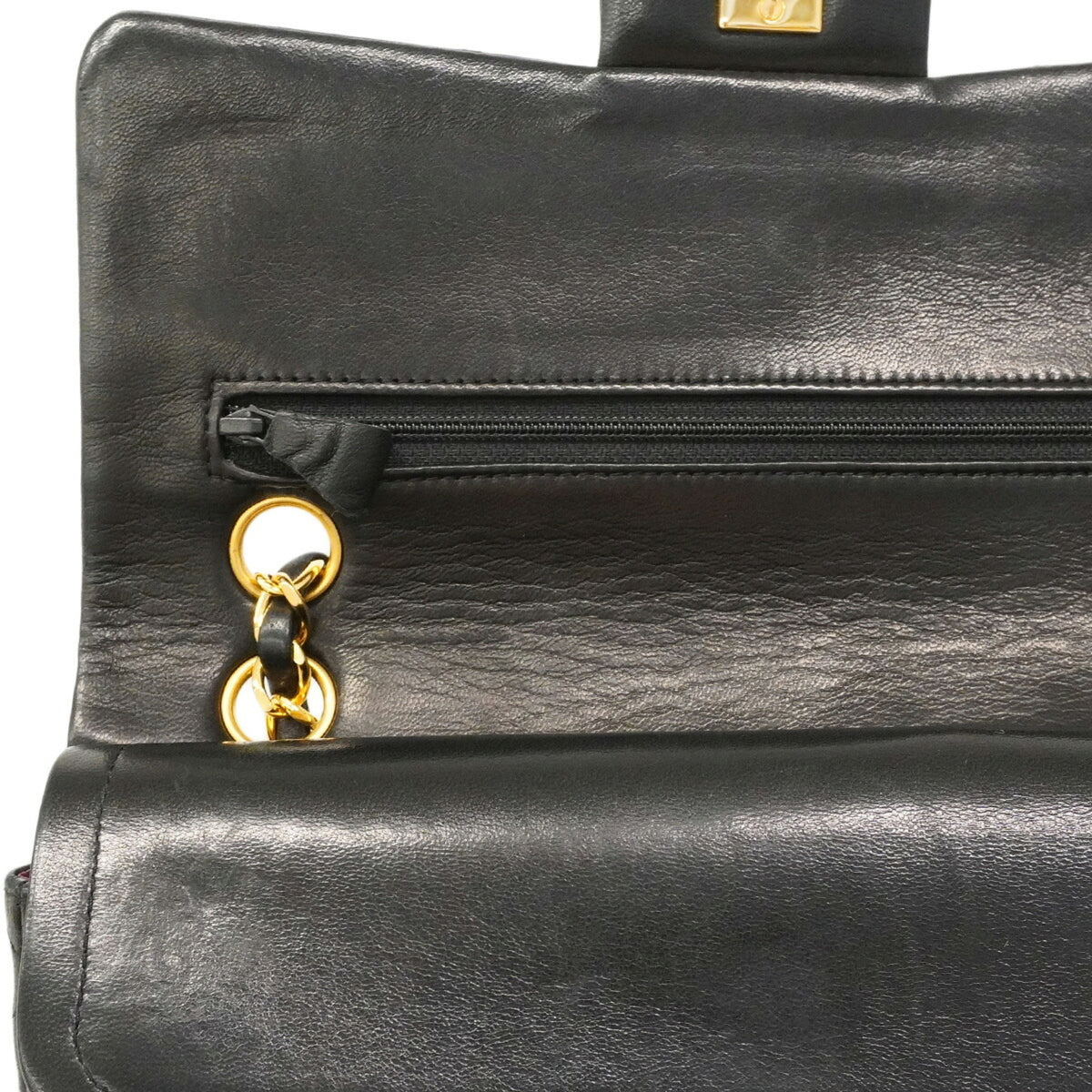 Chanel Black Leather Shoulder Bag (Pre-Owned)
