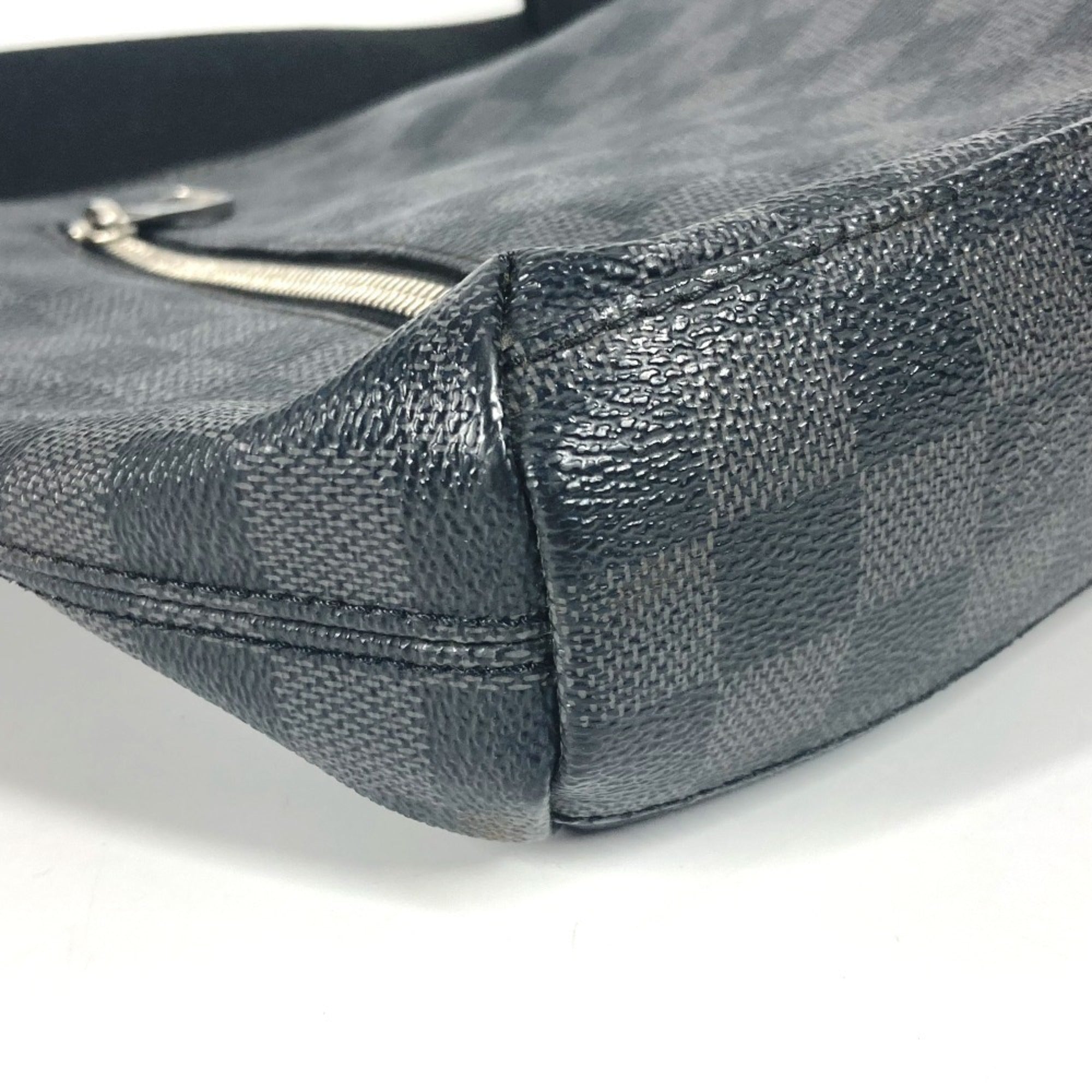 Louis Vuitton Damier Graphite Damier Graphite Shoulder Bag (Pre-Owned)