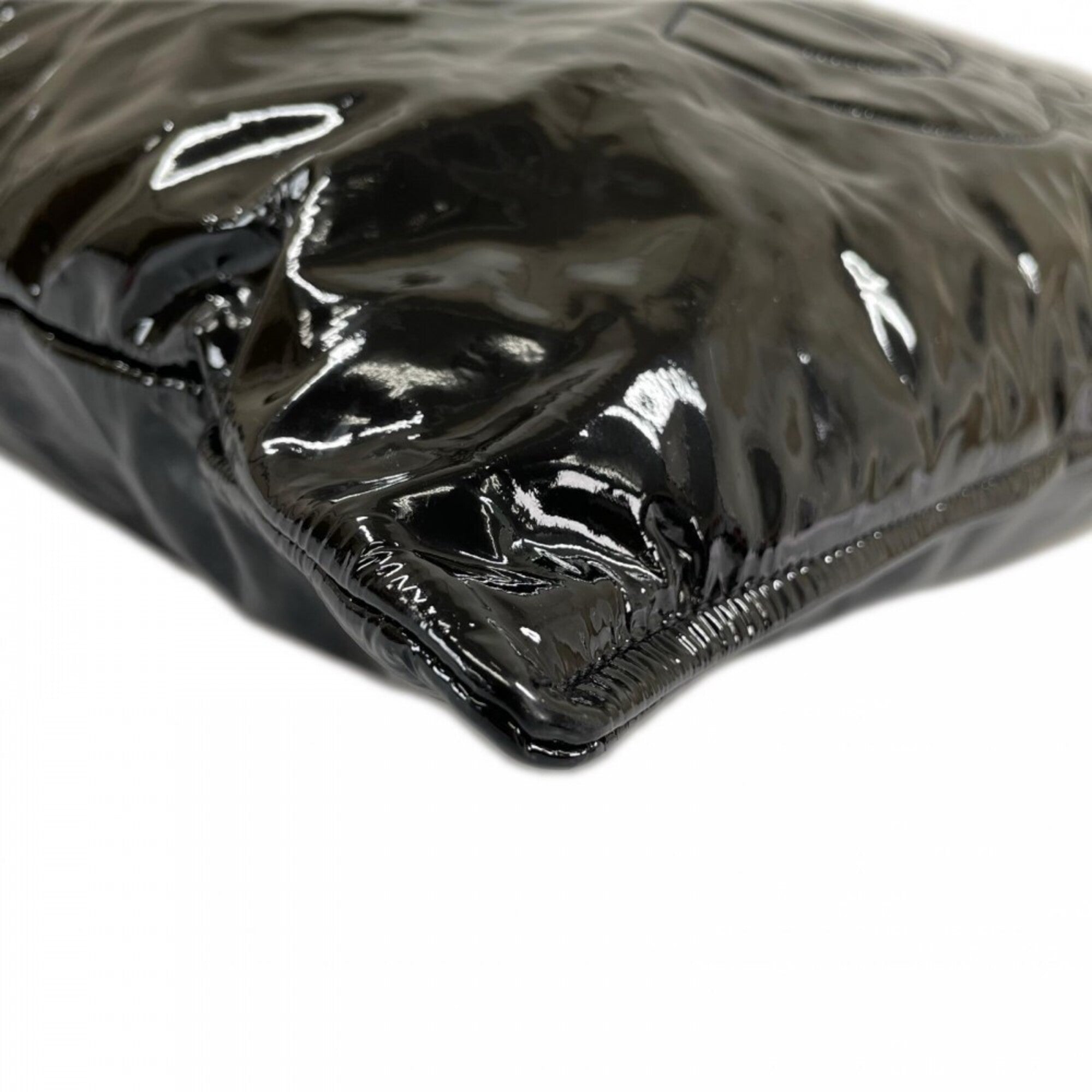 Chanel Black Patent Leather Tote Bag (Pre-Owned)