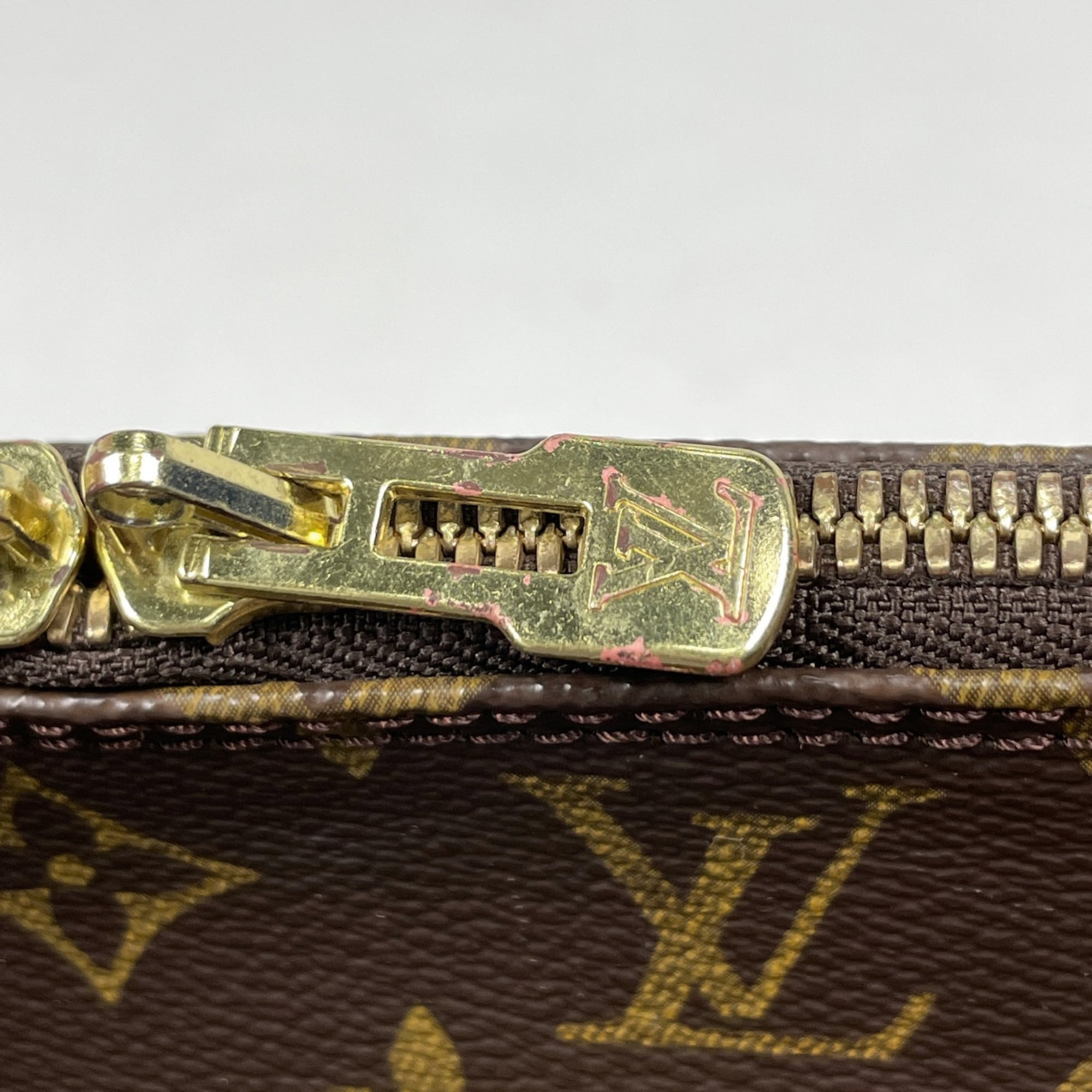 Louis Vuitton Brown Monogram Shoulder Bag (Pre-Owned)