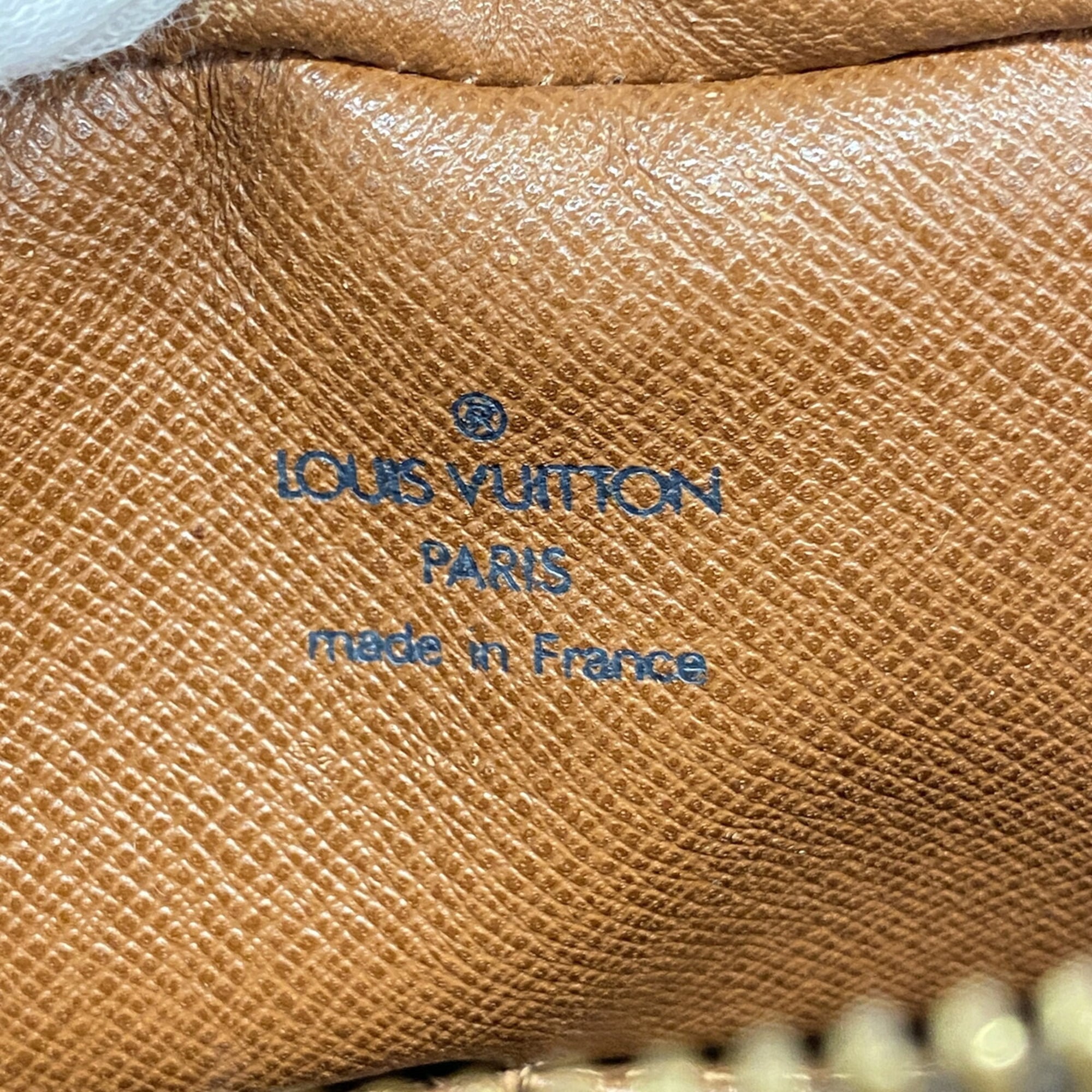 Louis Vuitton Brown Clutch Bag (Pre-Owned)