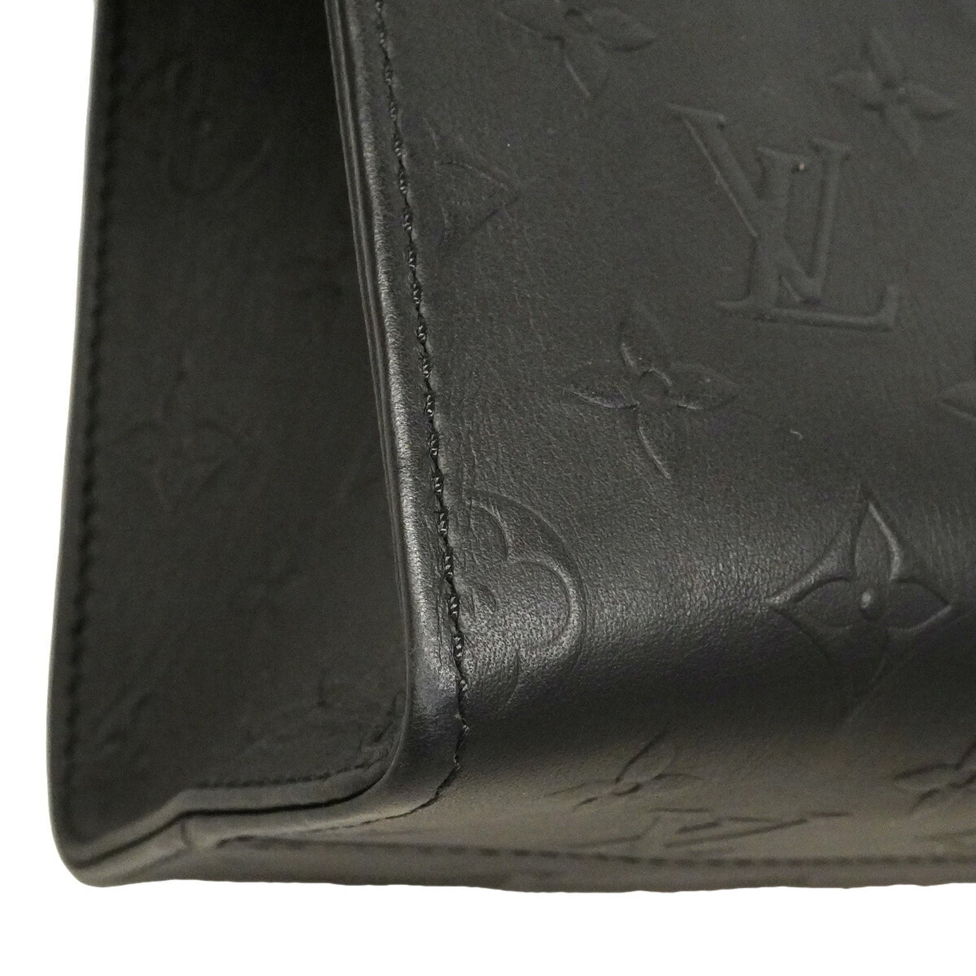 Louis Vuitton Black Handbag (Pre-Owned)