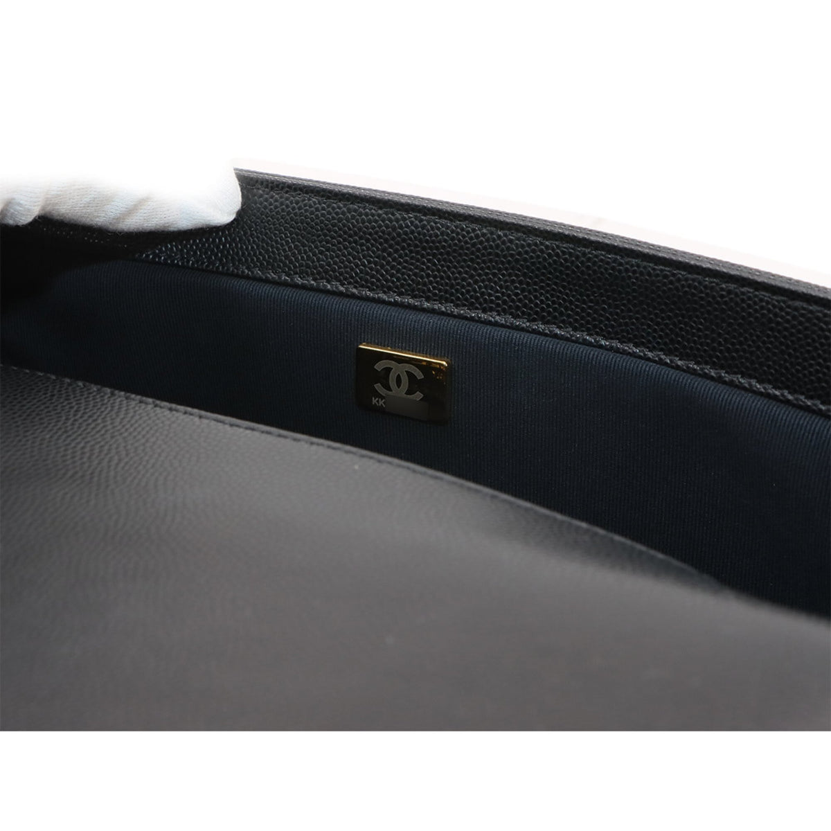 Chanel Boy Chanel Black Grained Calfskin Handbag Shoulder Bag (Pre-Owned)