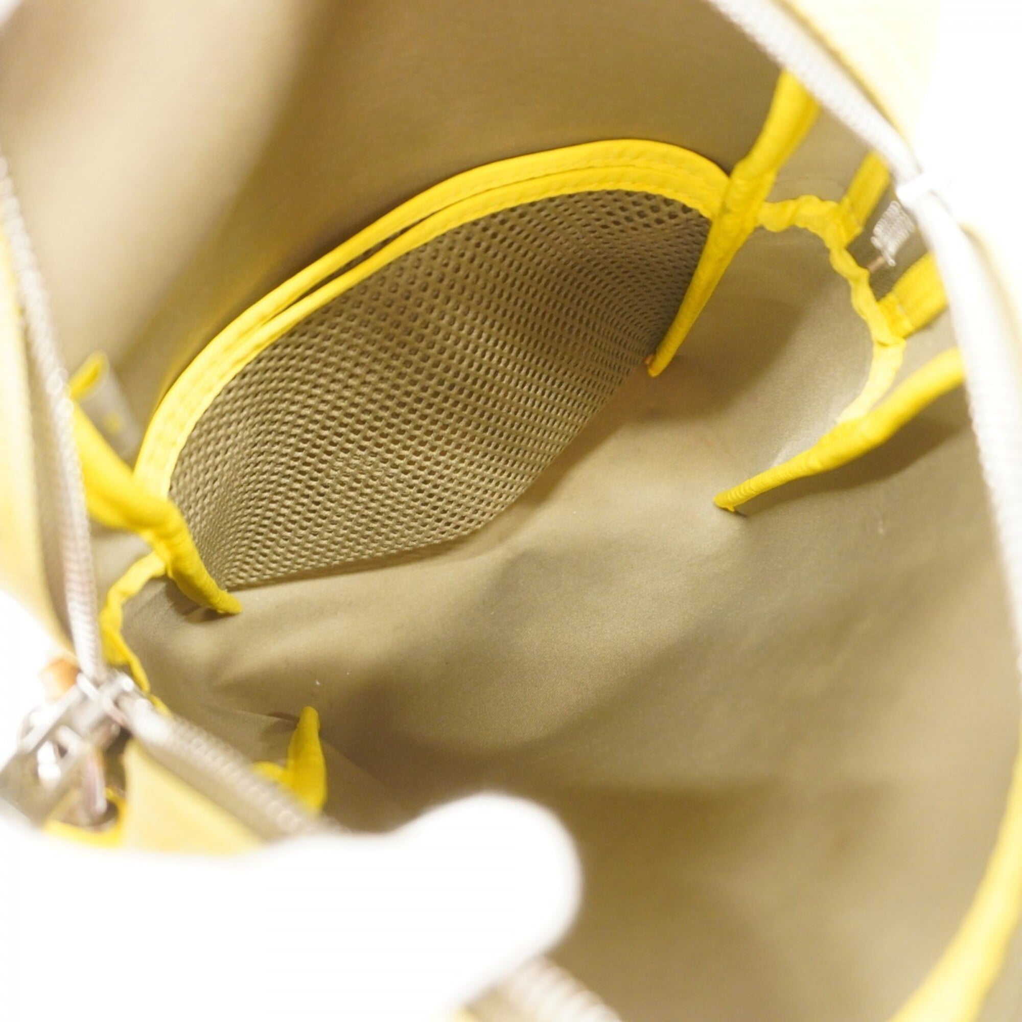 Louis Vuitton Yellow Shoulder Bag (Pre-Owned)