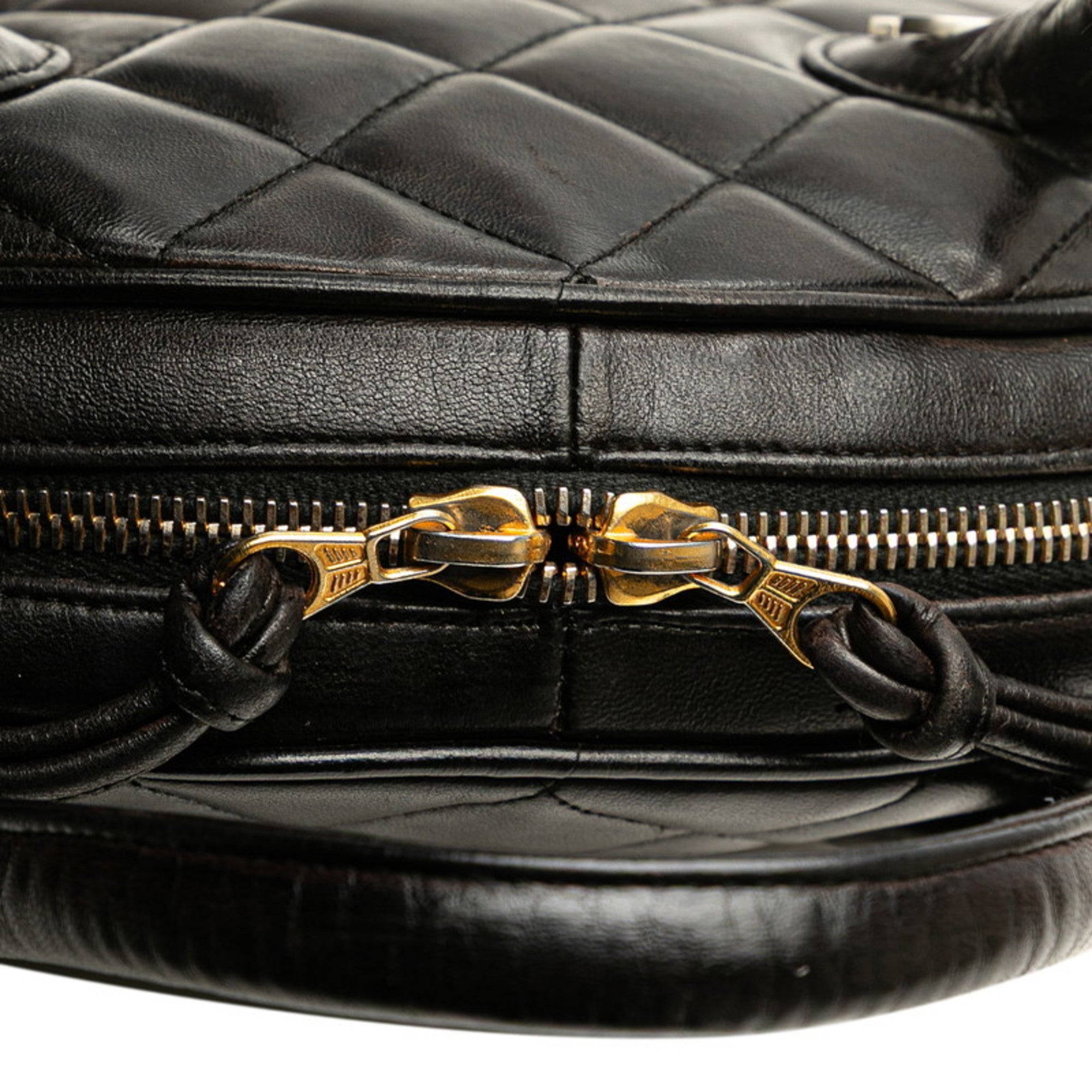 Chanel Matelasse Black Leather Handbag (Pre-Owned)