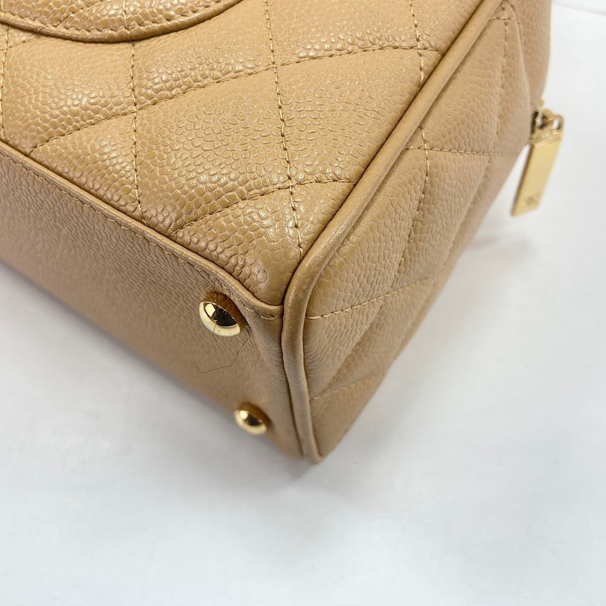 Chanel Beige Handbag (Pre-Owned)