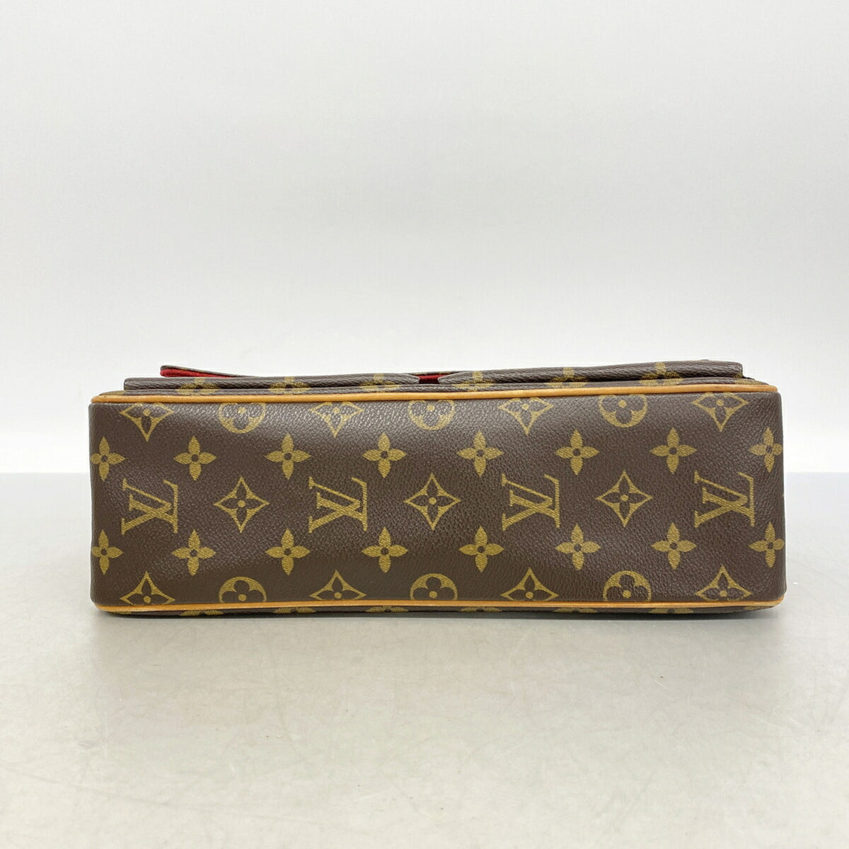 Louis Vuitton Brown Shoulder Bag (Pre-Owned)