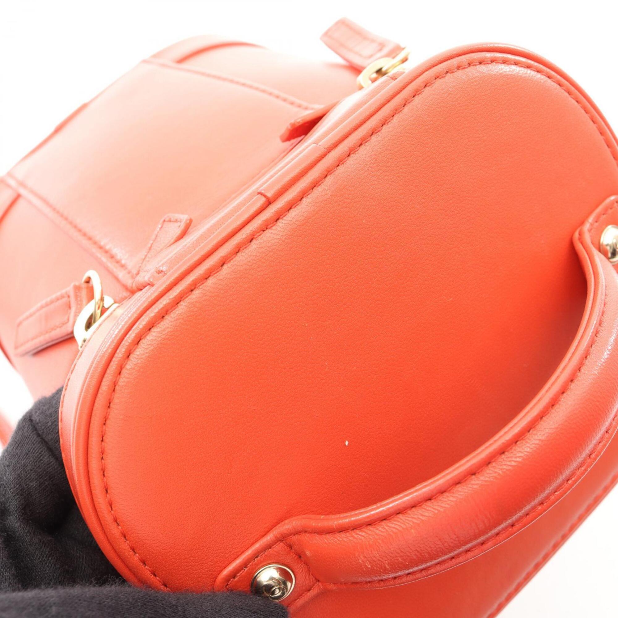 Chanel Red Color Leather Handbag (Pre-Owned)