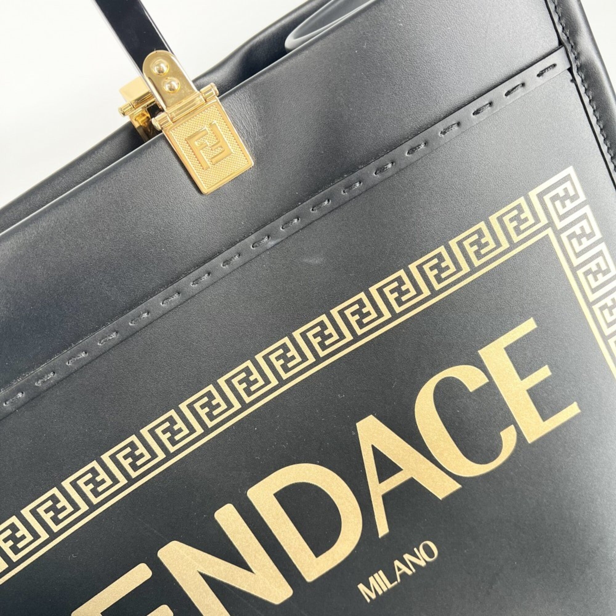 Fendi Black Leather Handbag Shoulder Bag Tote Bag (Pre-Owned)