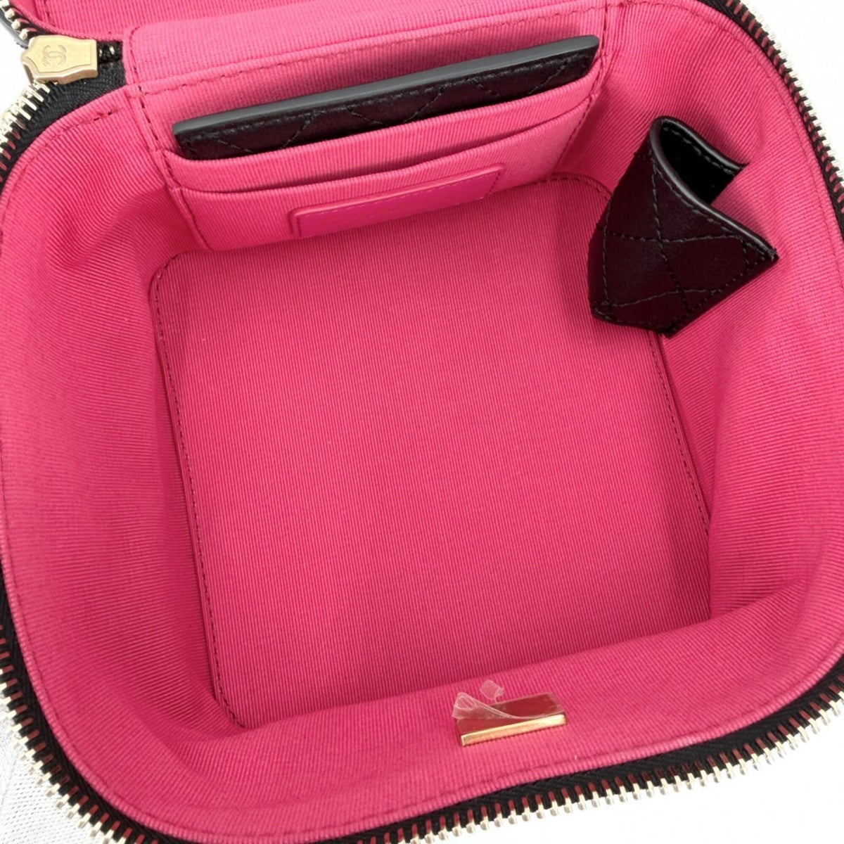 Chanel Matelasse Black Leather Handbag Shoulder Bag Vanity Bag (Pre-Owned)