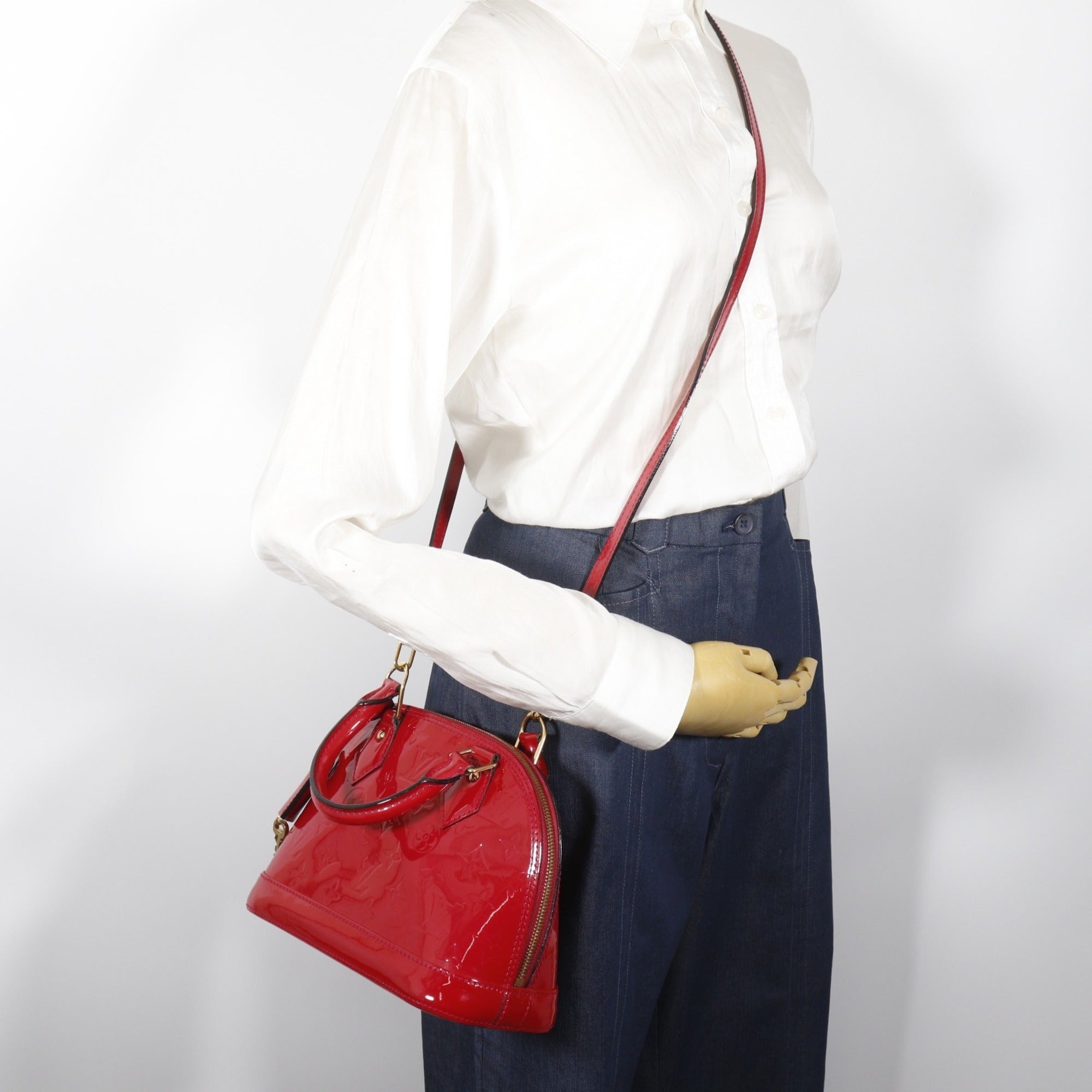 Louis Vuitton Pomme D'amour Red Color Monogram Vernis Handbag (Pre-Owned)