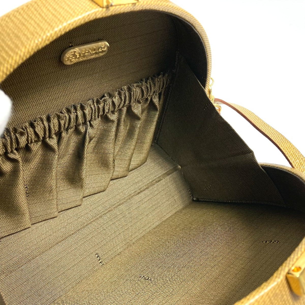 Fendi Beige Leather Handbag (Pre-Owned)