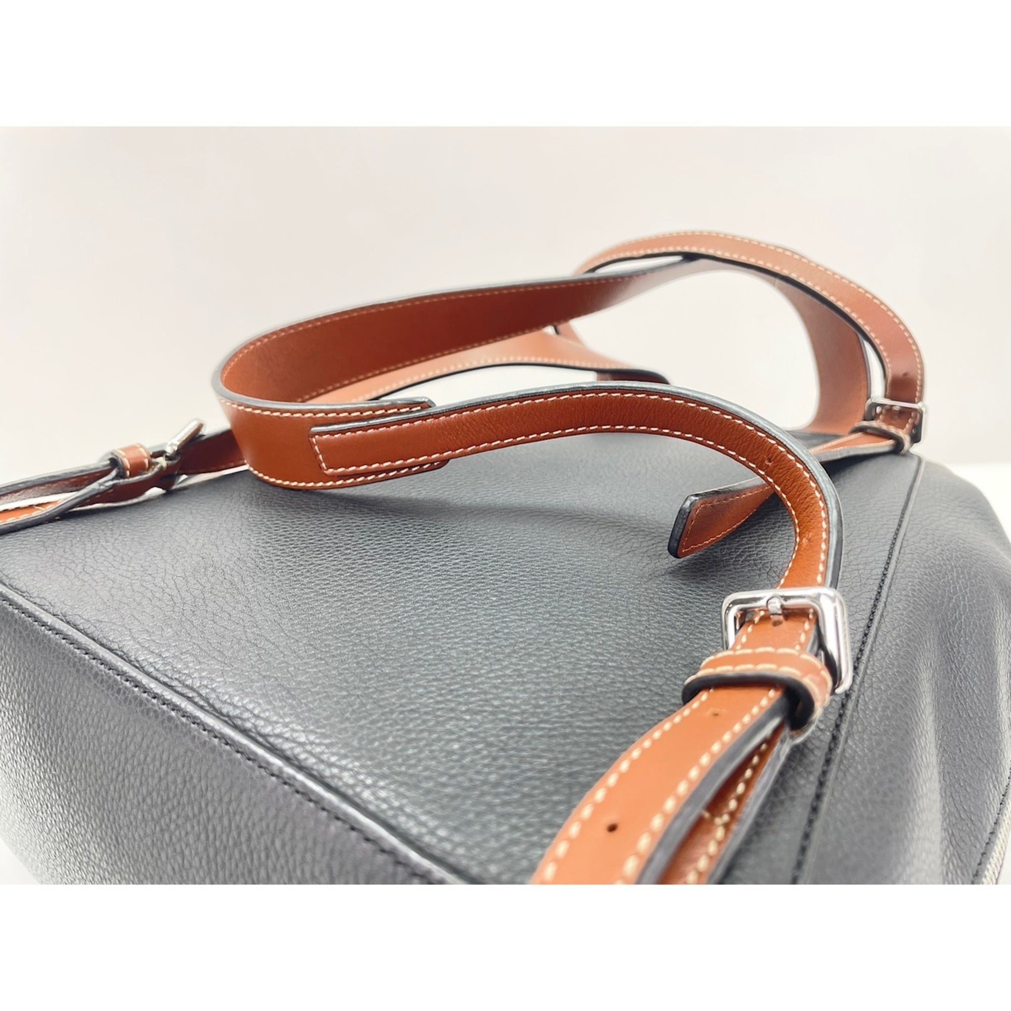 Loewe Black Leather Backpack (Pre-Owned)
