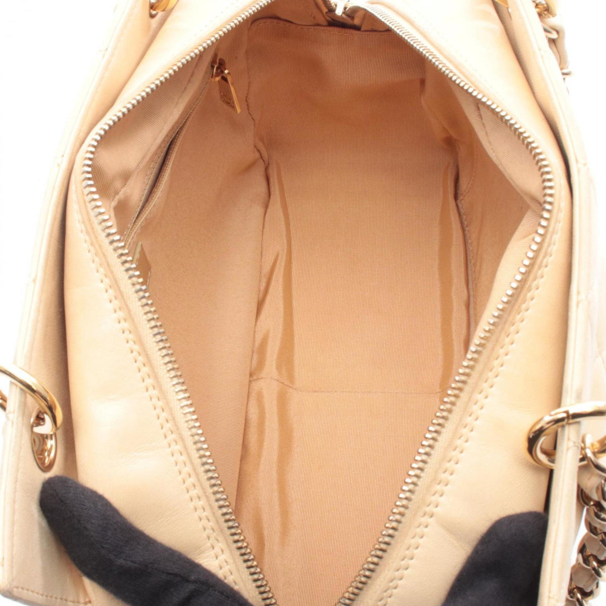 Chanel Beige Leather Handbag Shoulder Bag (Pre-Owned)