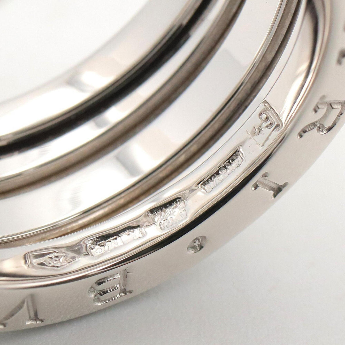 Bvlgari Silver White Gold (18K) Band Ring (Pre-Owned)