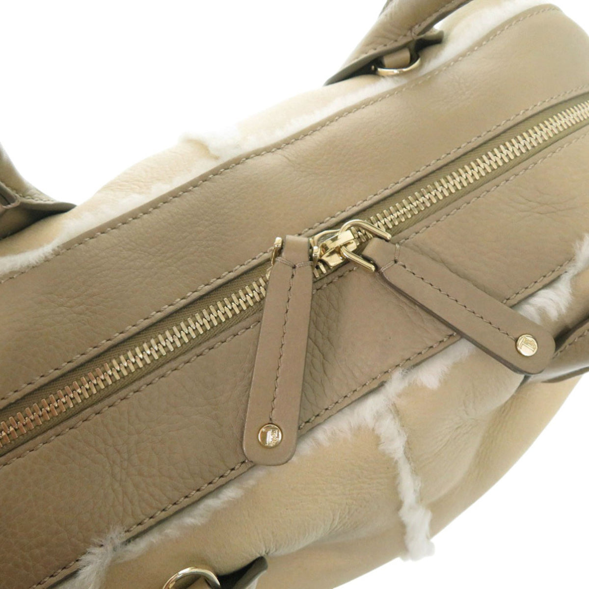 Tod's Beige Grayish Leather Leather Handbag (Pre-Owned)