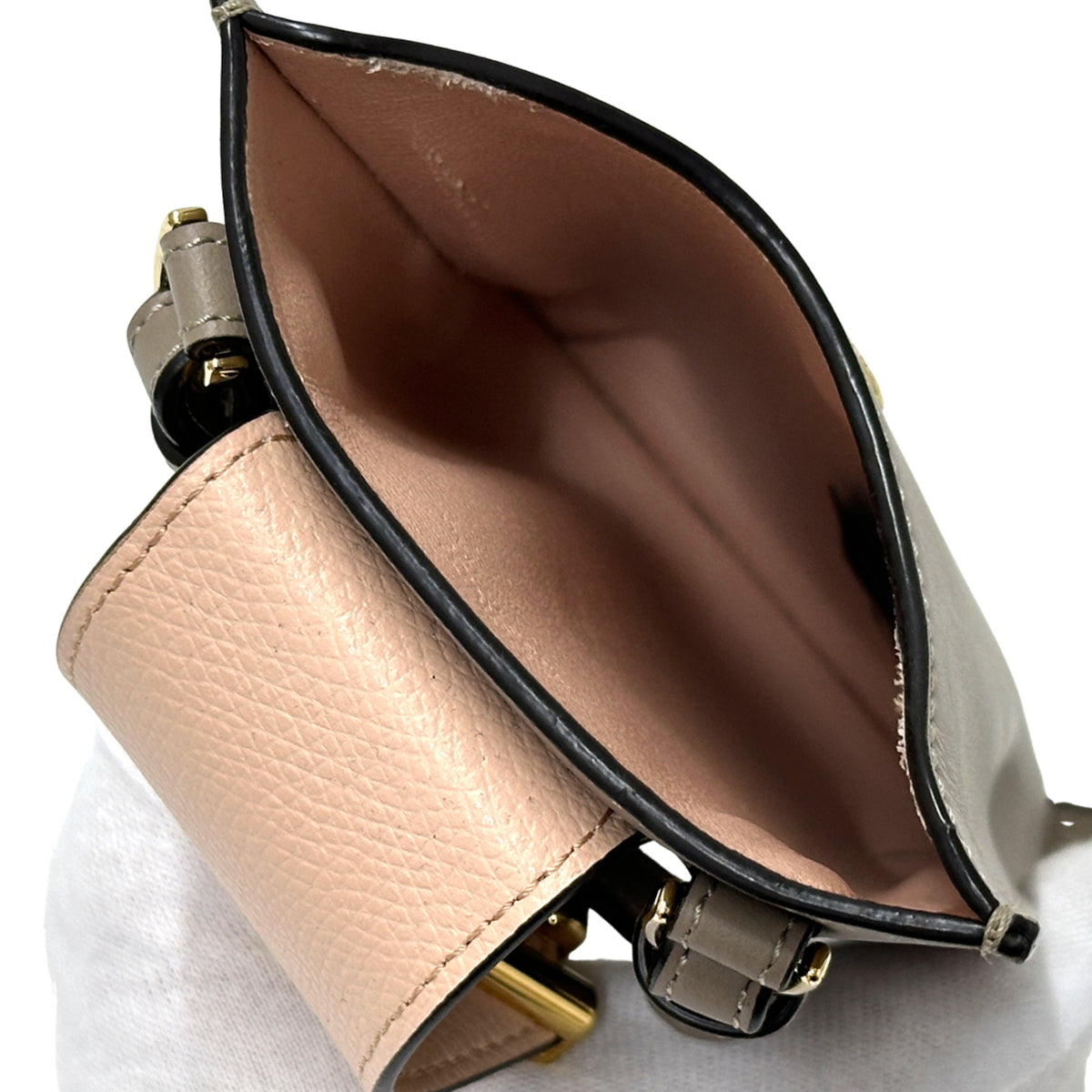 Fendi Grayish Pink Leather Handbag Pochette Pouch Shoulder Bag (Pre-Owned)