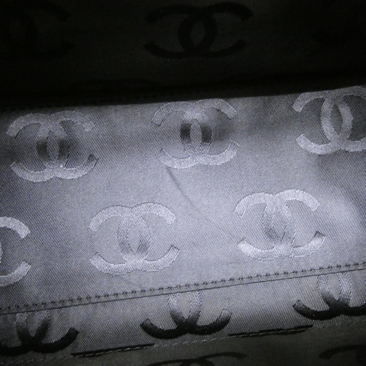 Chanel Beige Black Leather Handbag Pouch (Pre-Owned)