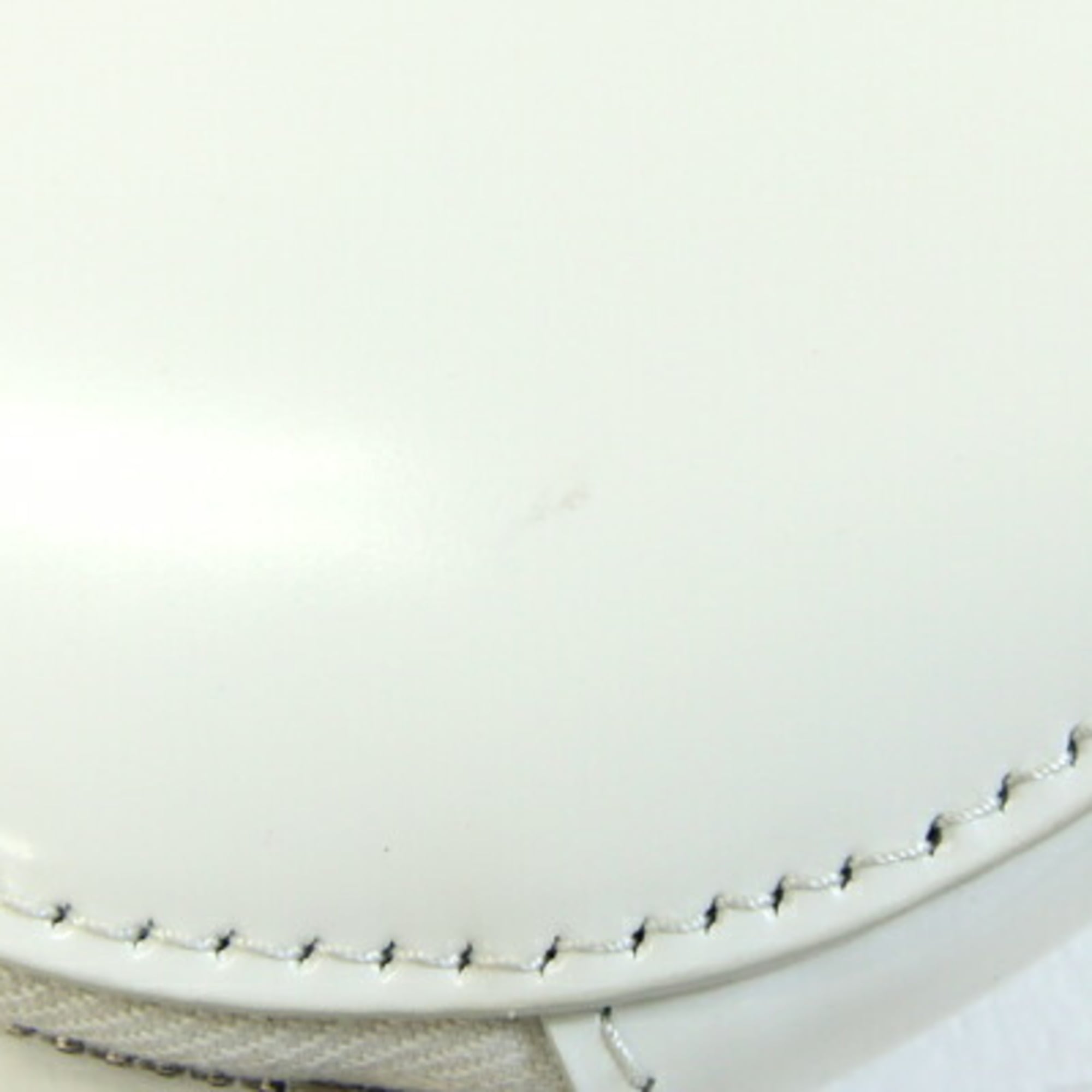 Prada Silver White Leather Pouch (Pre-Owned)
