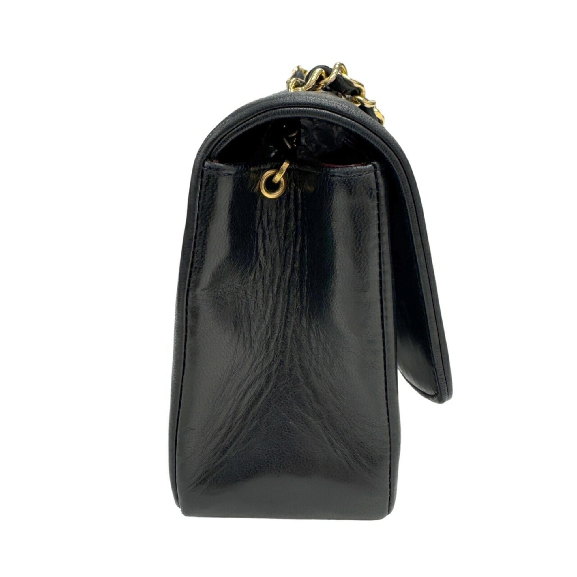Chanel Matelasse Black Leather Shoulder Bag (Pre-Owned)