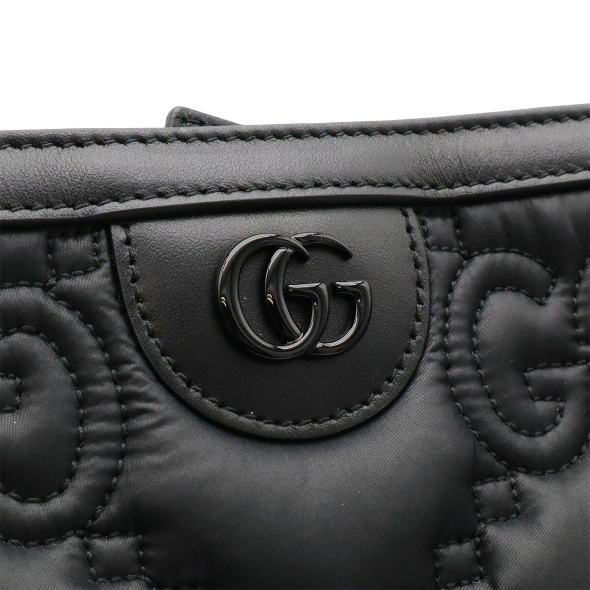 Gucci Black Nylon Shoulder Bag Tote Bag (Pre-Owned)