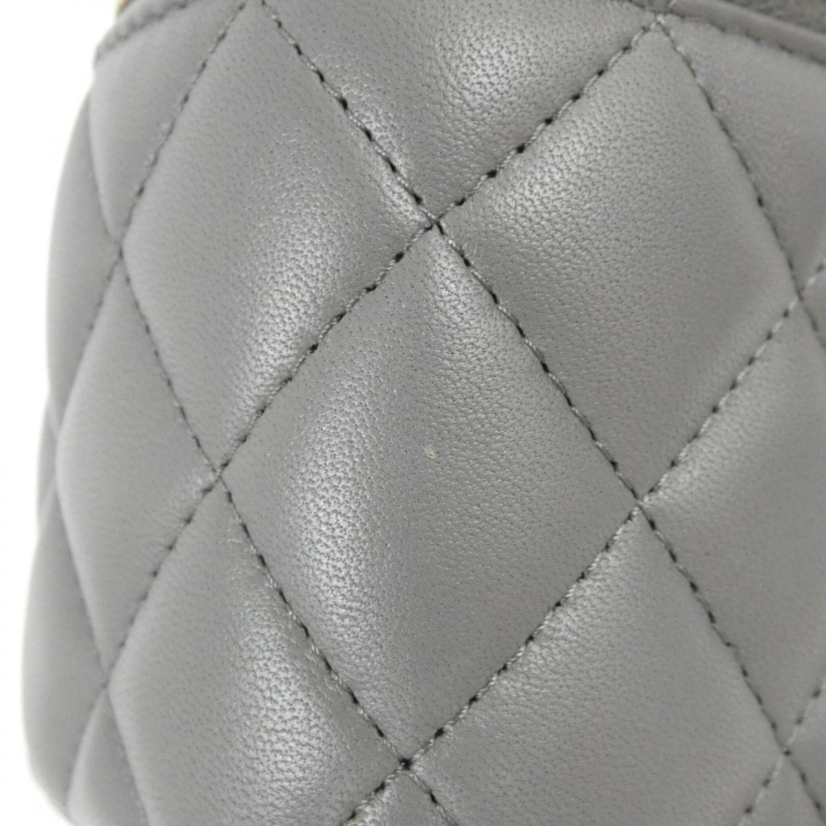 Chanel Gray Leather Handbag (Pre-Owned)