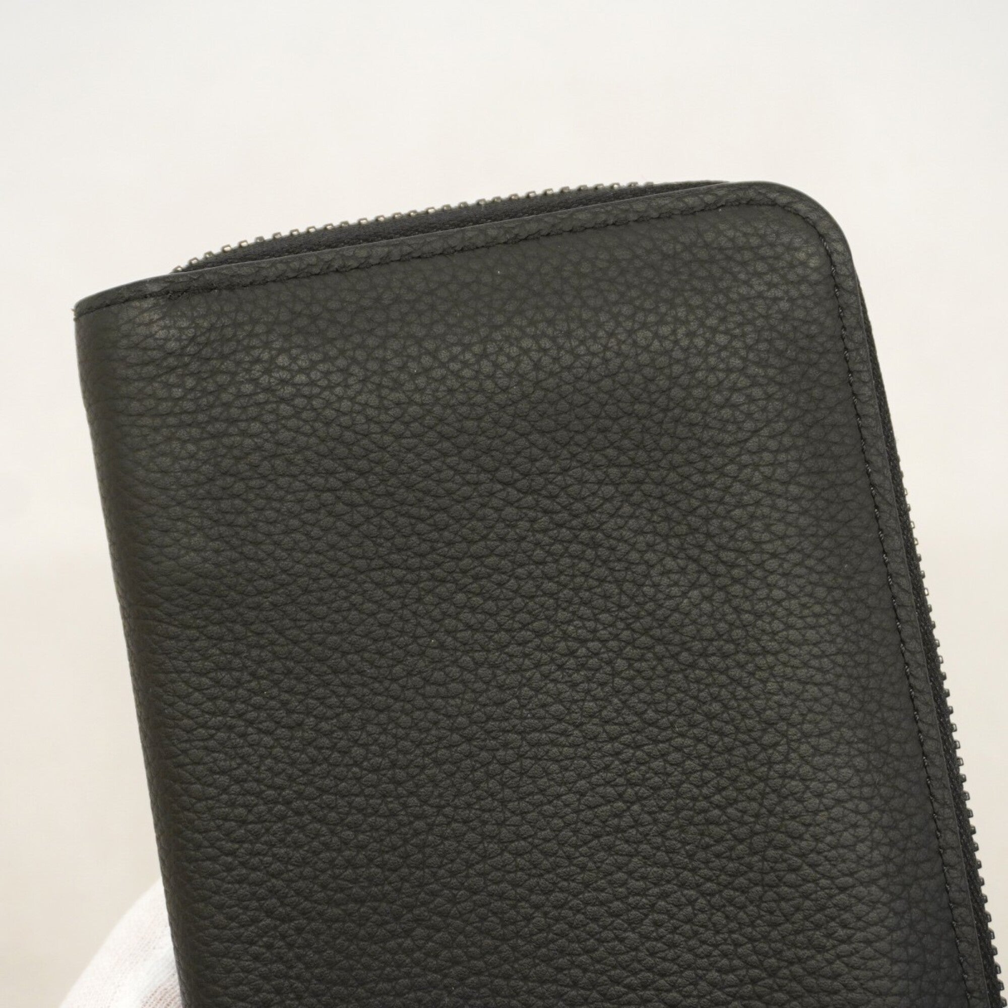 Louis Vuitton Noir Long Wallet (Bi-Fold) (Pre-Owned)