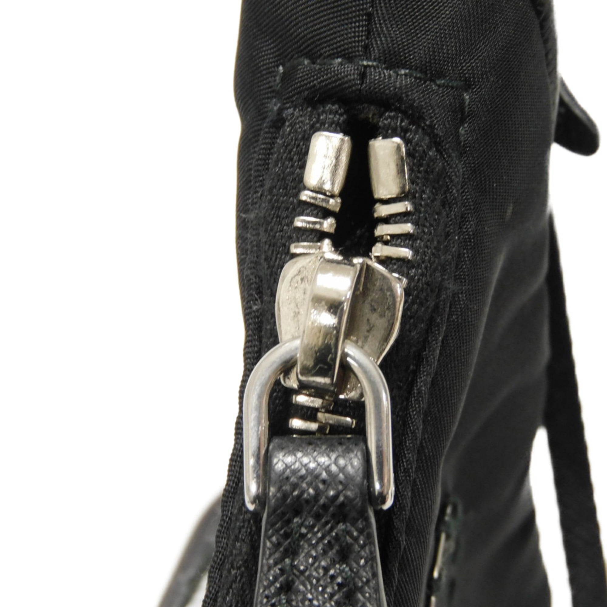 Prada Black Nylon Pouch Shoulder Bag (Pre-Owned)