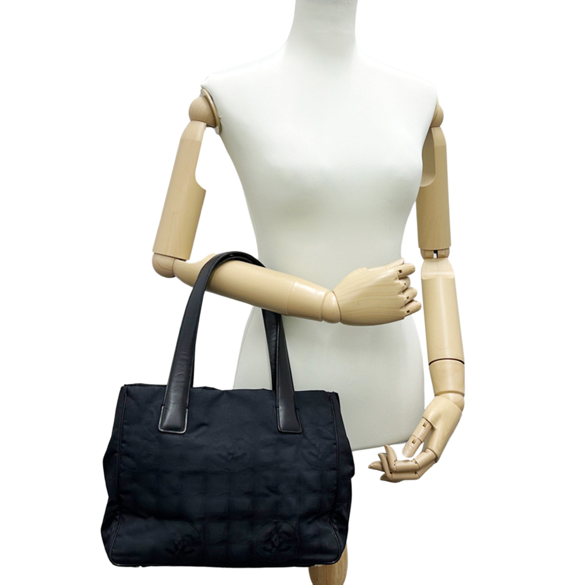 Chanel Black Nylon Handbag Tote Bag (Pre-Owned)