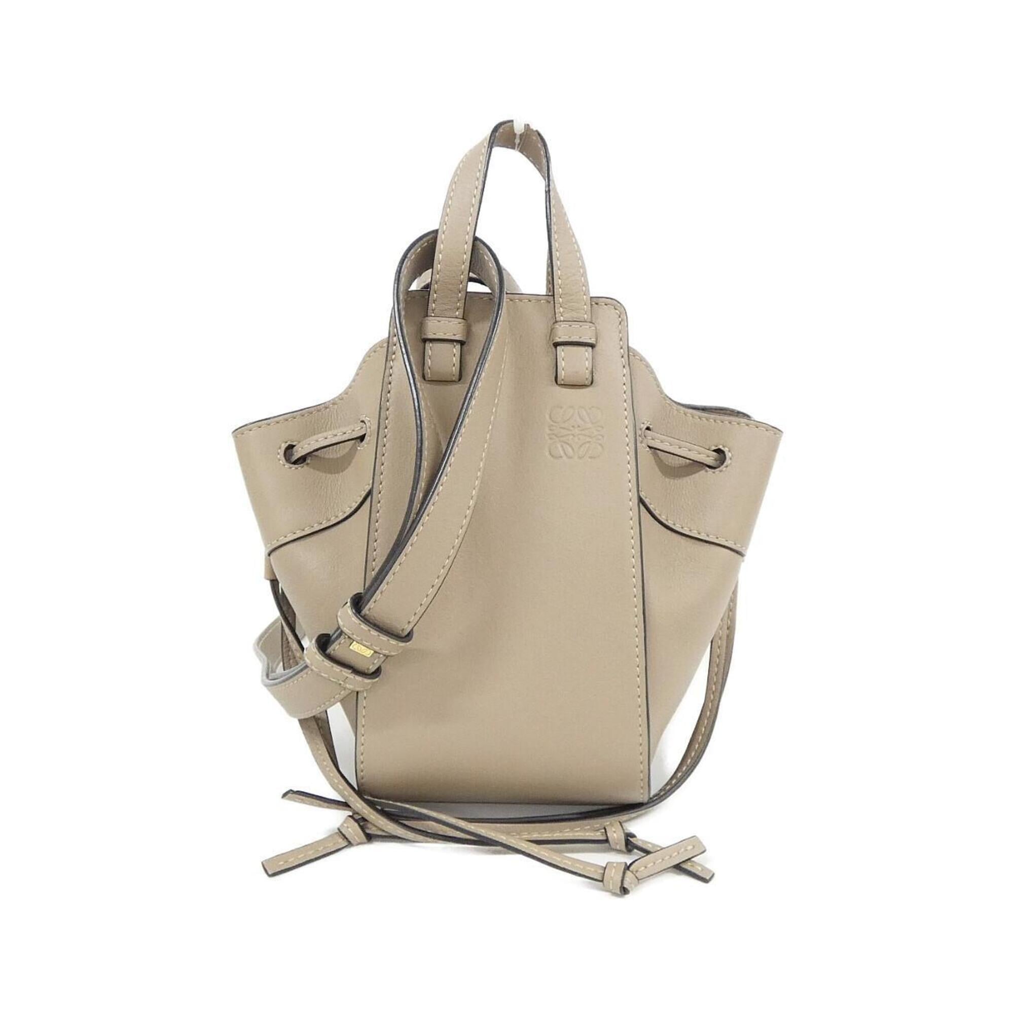 Loewe Sand Leather Shoulder Bag (Pre-Owned)