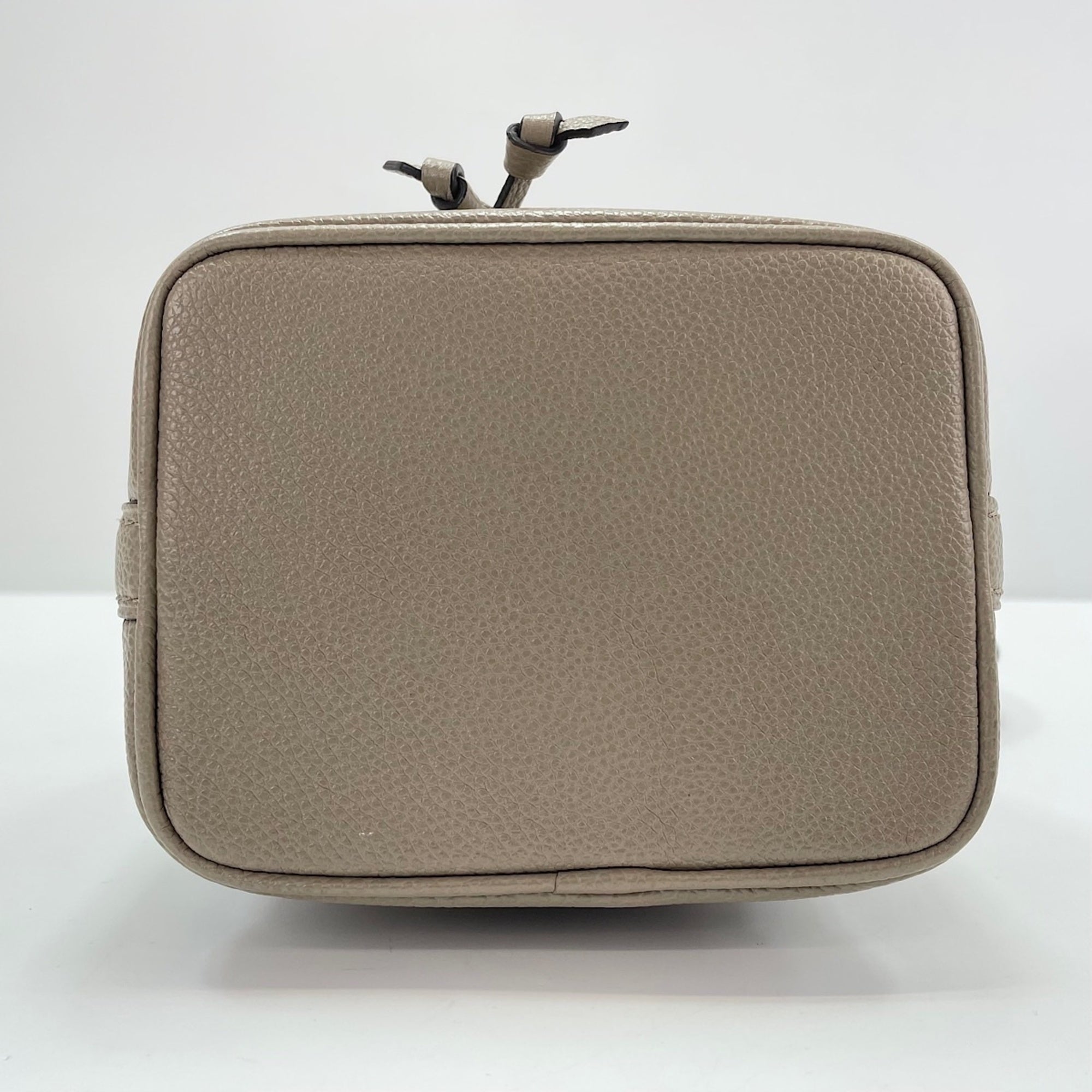 Louis Vuitton Beige Shoulder Bag (Pre-Owned)