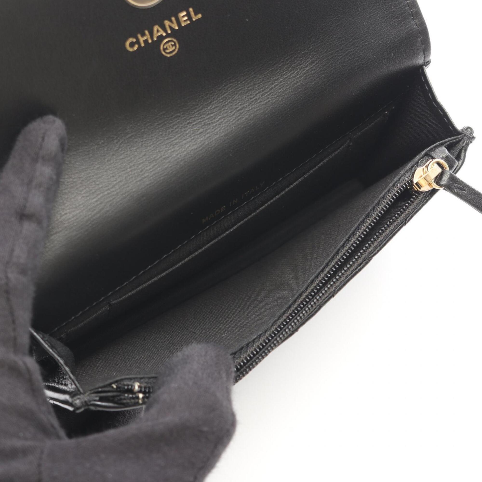 Chanel Black Leather Handbag Shoulder Bag (Pre-Owned)