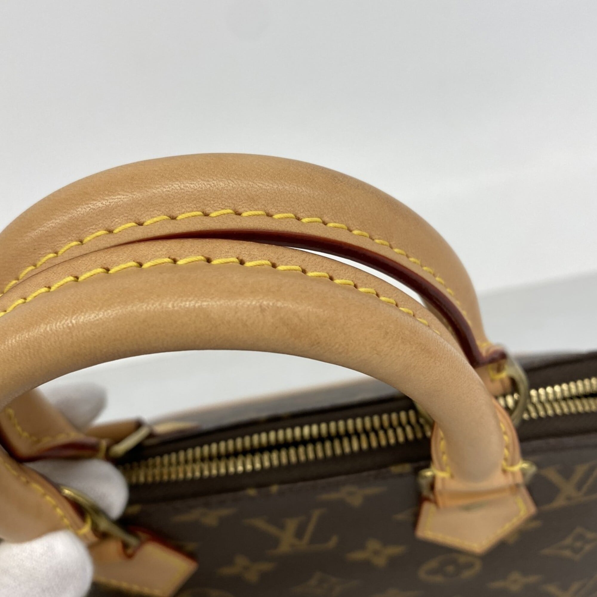 Louis Vuitton Brown Handbag (Pre-Owned)